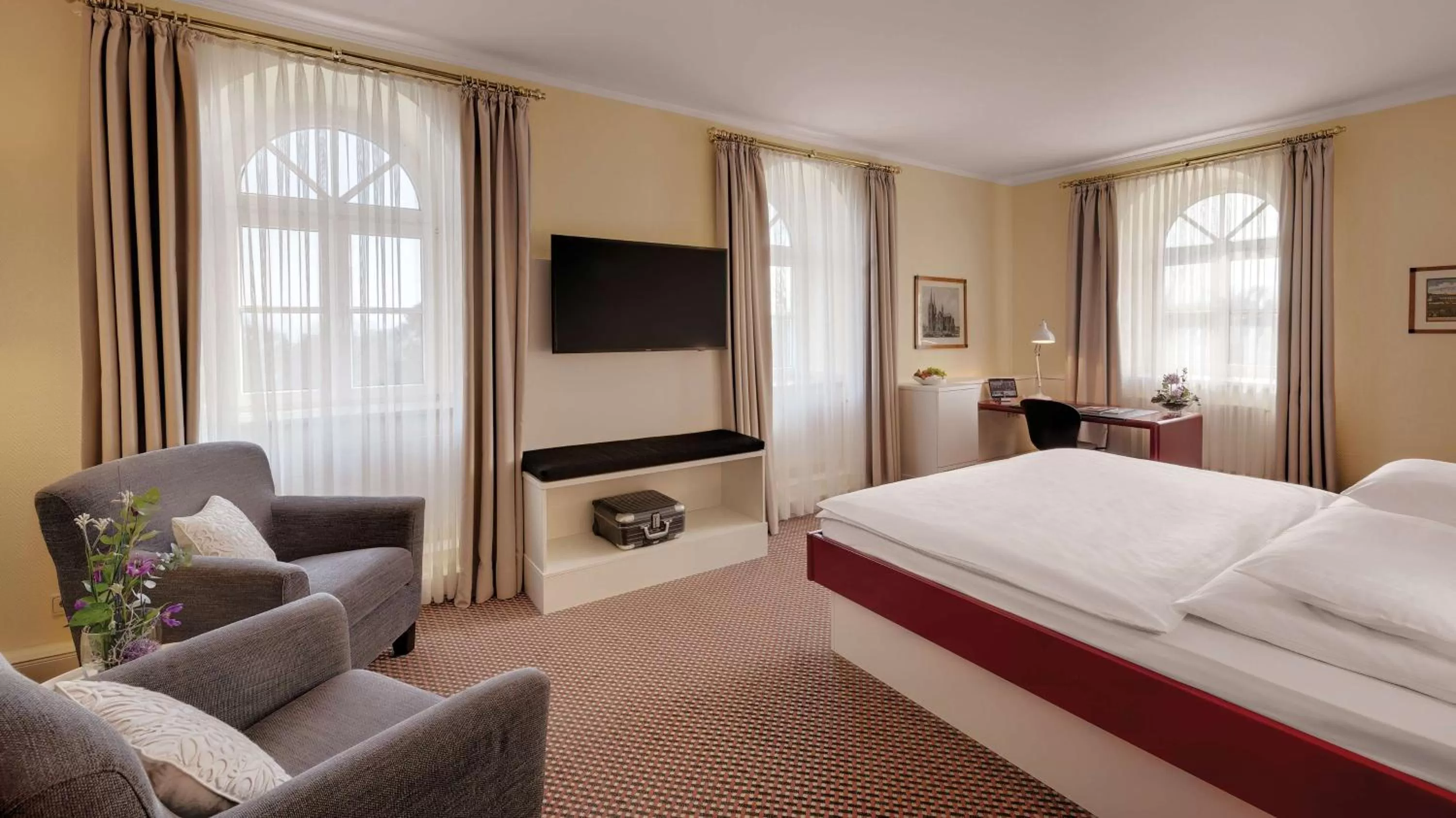 Double Room with Partial River View without balcony in Rheinhotel Dreesen