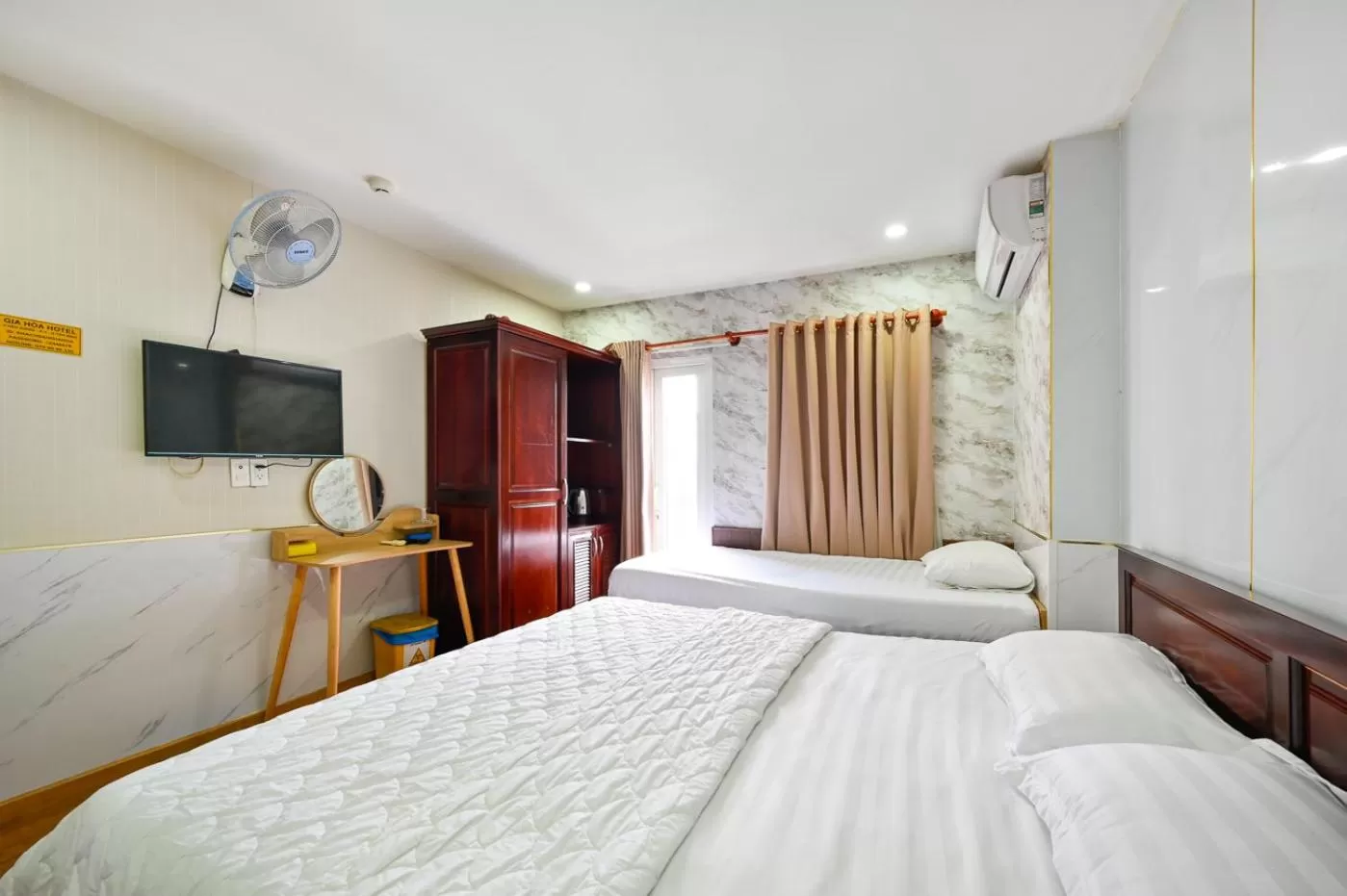 Deluxe Triple Room in Gia Hoa Airport Hotel