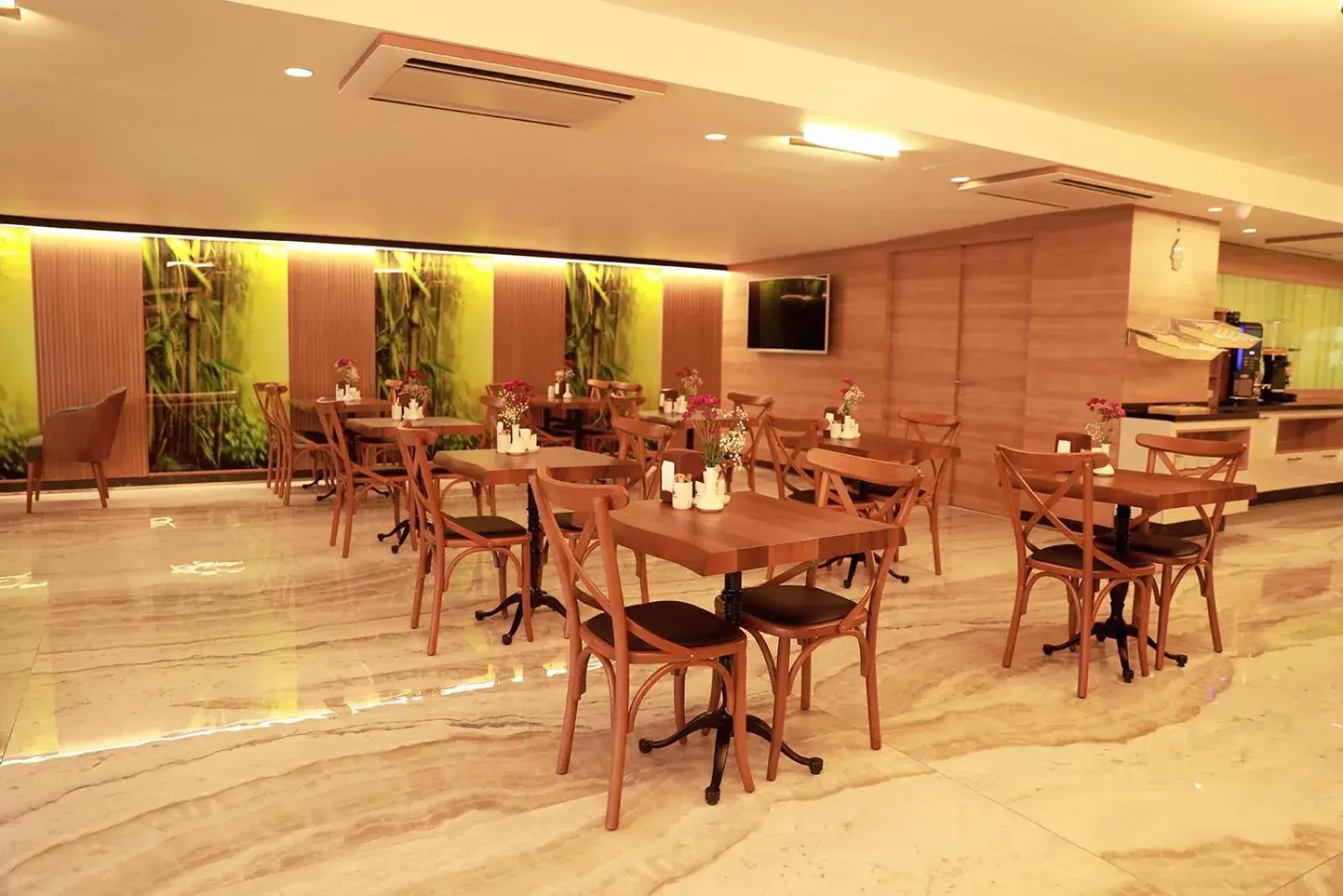 RADAR HOTEL RADAR HOTEL