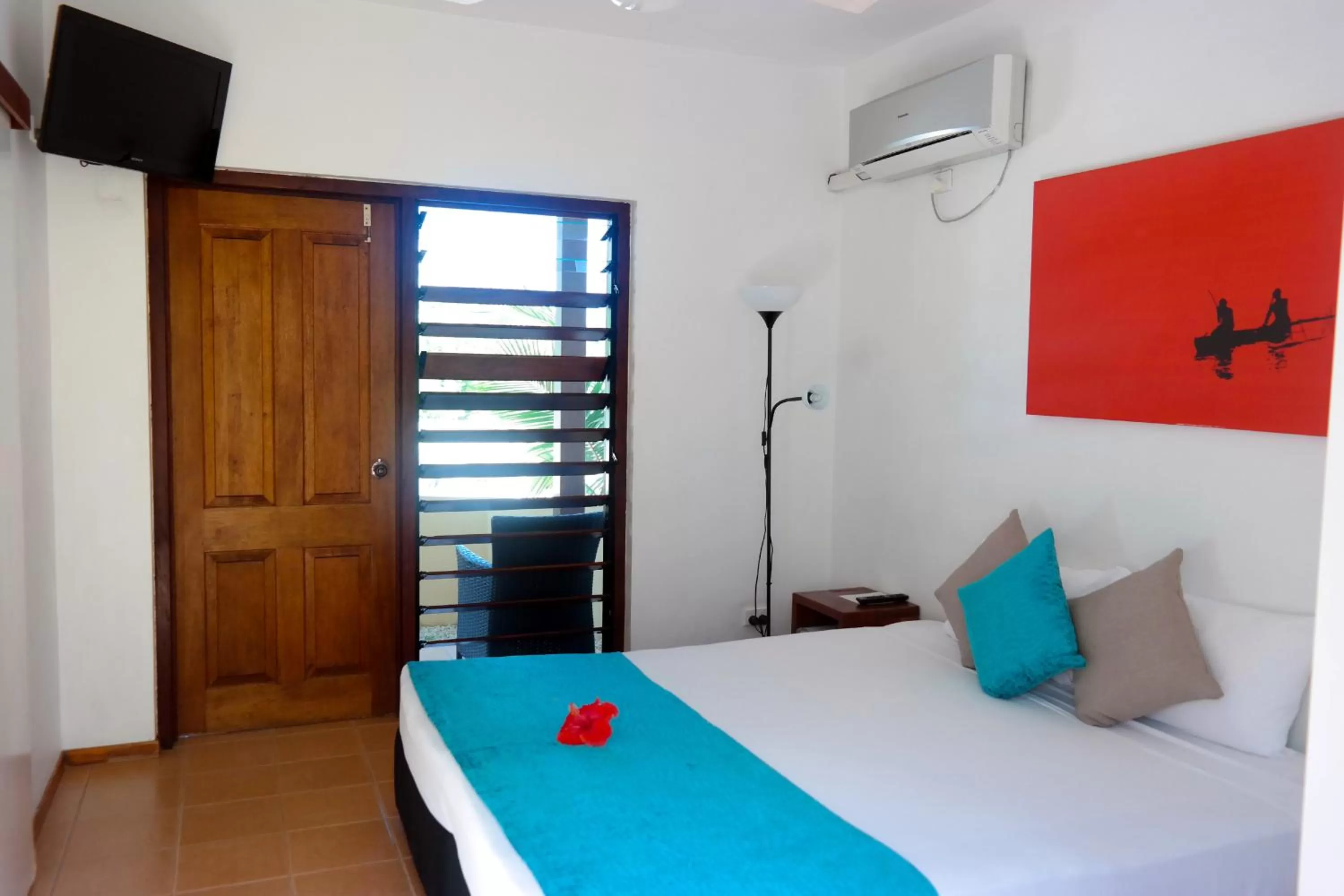 Standard King Room in Moorings Hotel