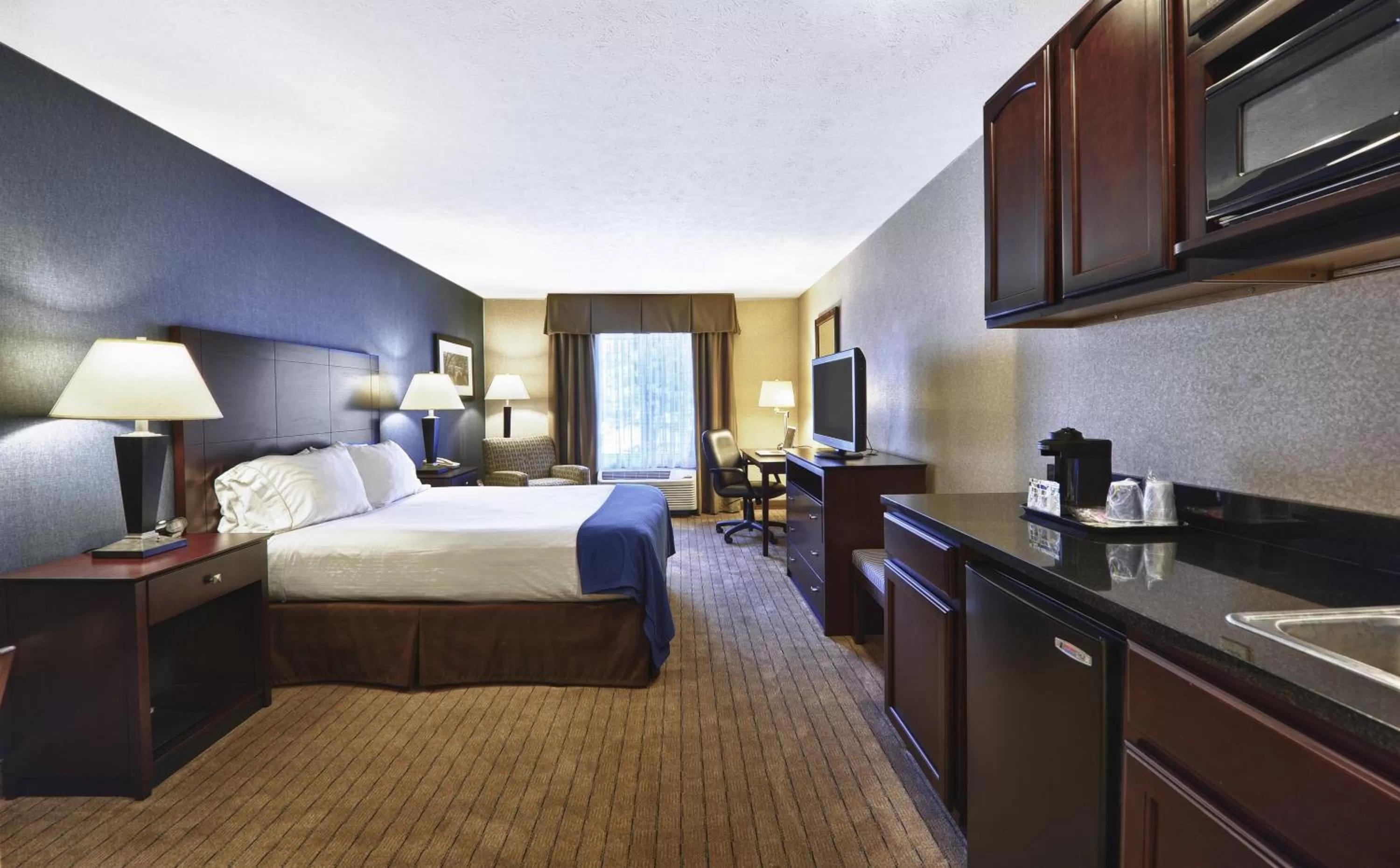 Queen Room in Holiday Inn Express Keene, an IHG Hotel