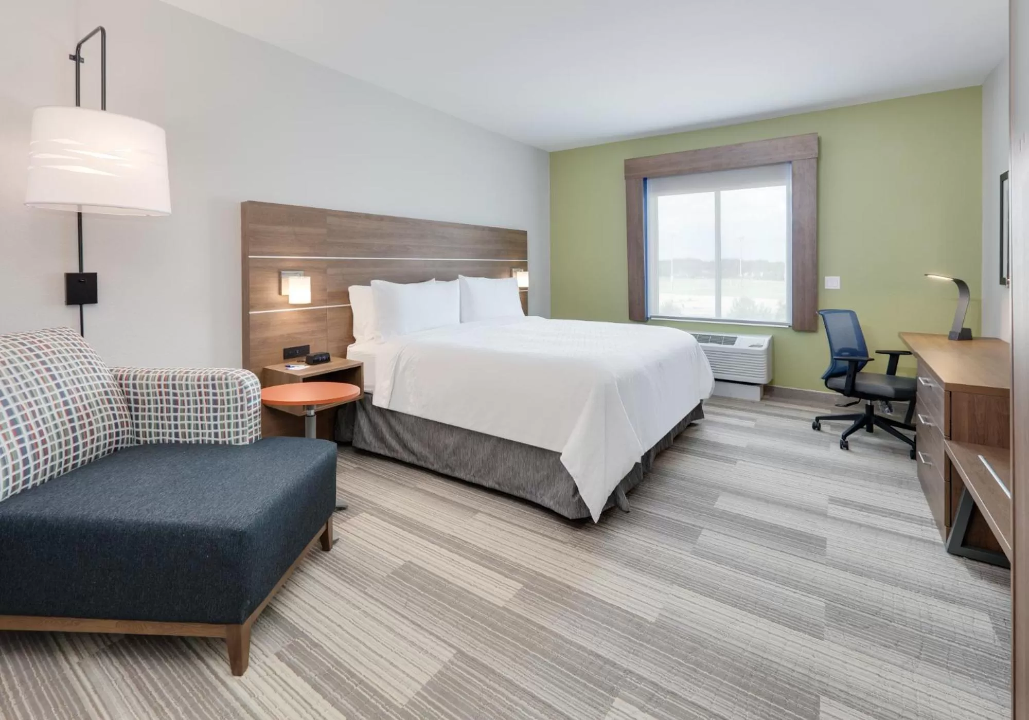 Standard King Room in Holiday Inn Express & Suites - Plano - The Colony by IHG