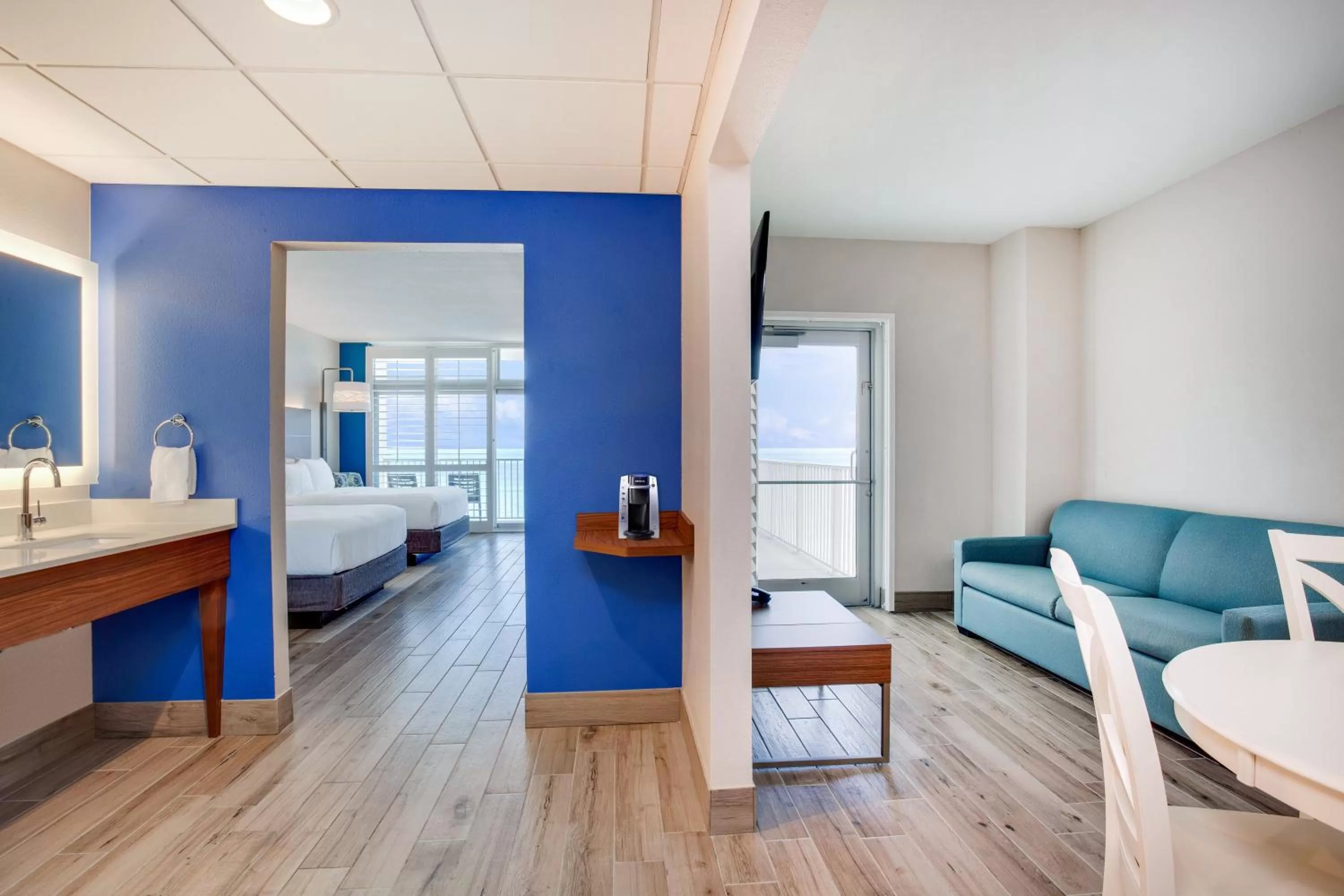 Queen Suite with Bunk Bed And Wrap Around Balcony - Gulf Front in Holiday Inn Express & Suites Panama City Beach - Beachfront by IHG
