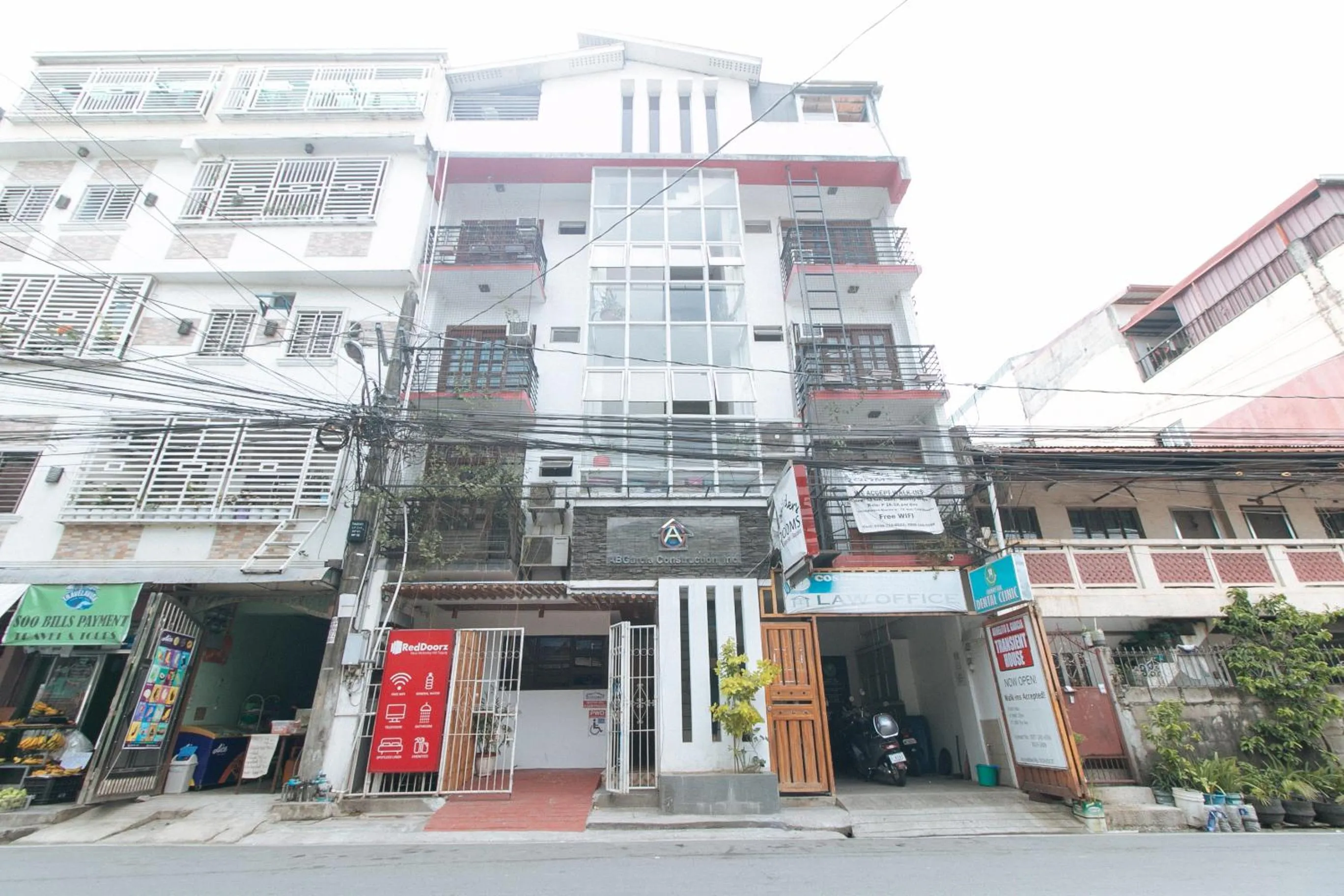 RedDoorz at DBuilders Rooms Ph1 Taguig