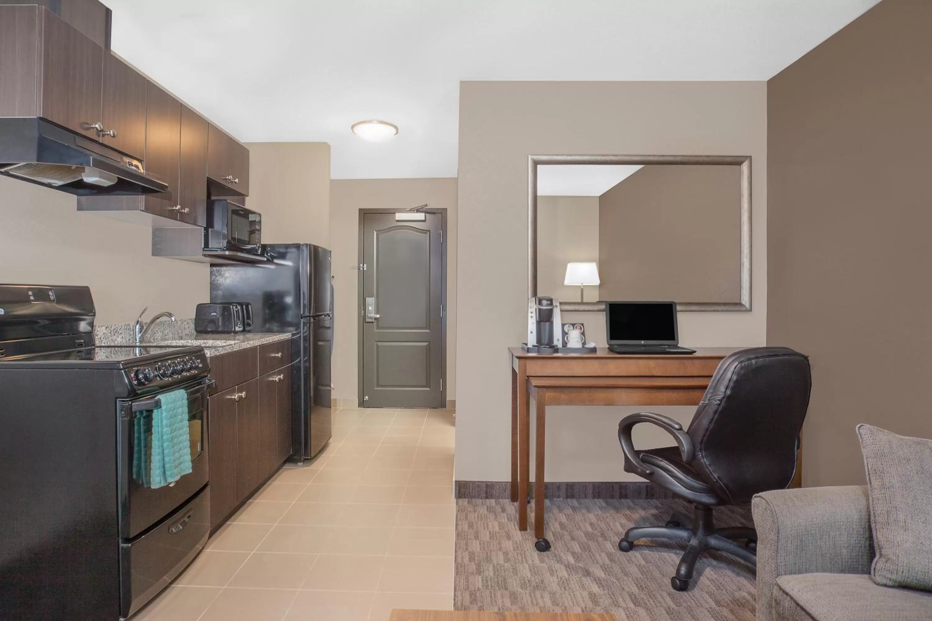 Deluxe King Suite - single occupancy - Non-Smoking in Super 8 by Wyndham Athabasca AB