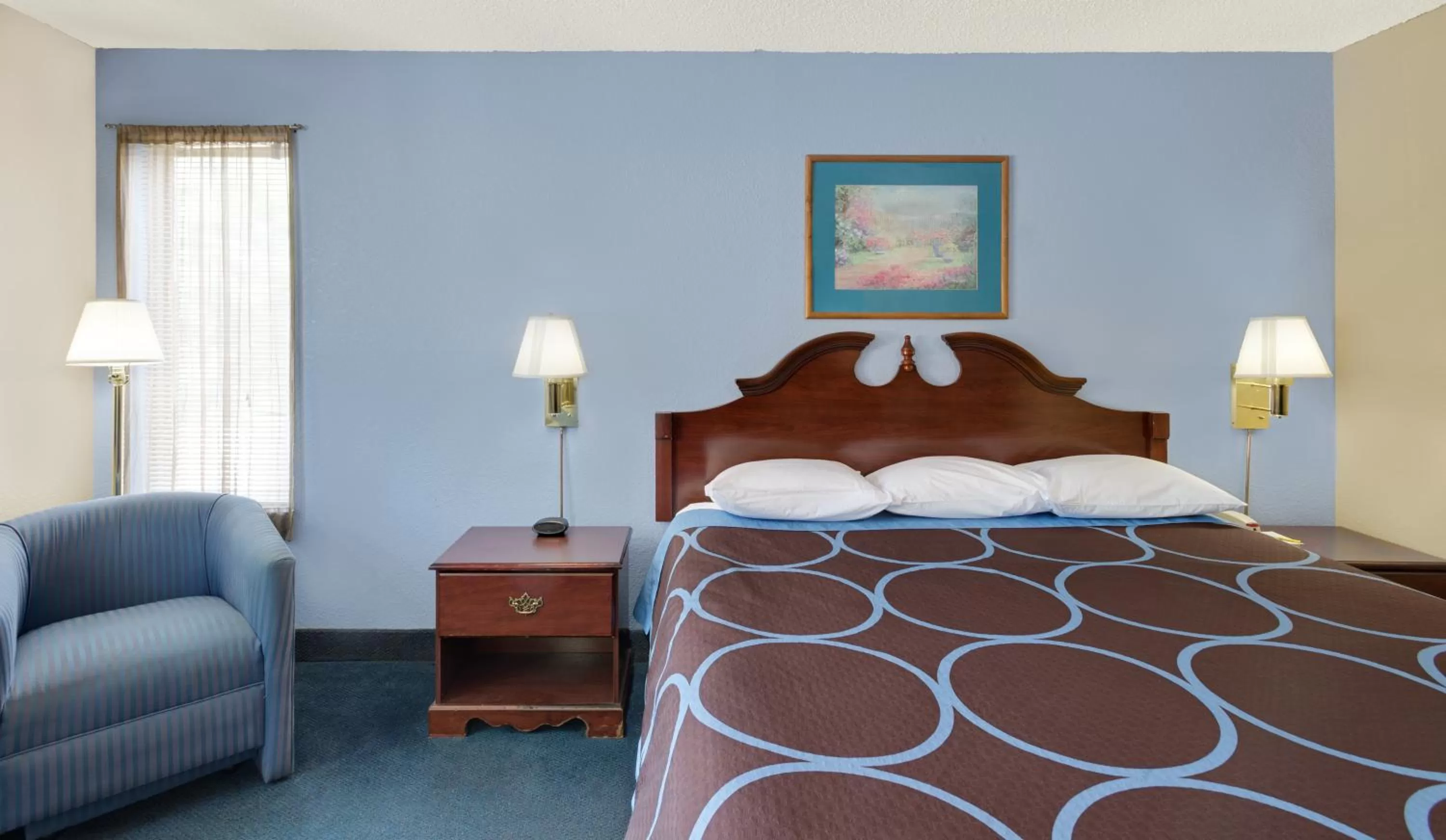 Bed in Super 8 by Wyndham Newburgh/West Point Stewart Intl Airport