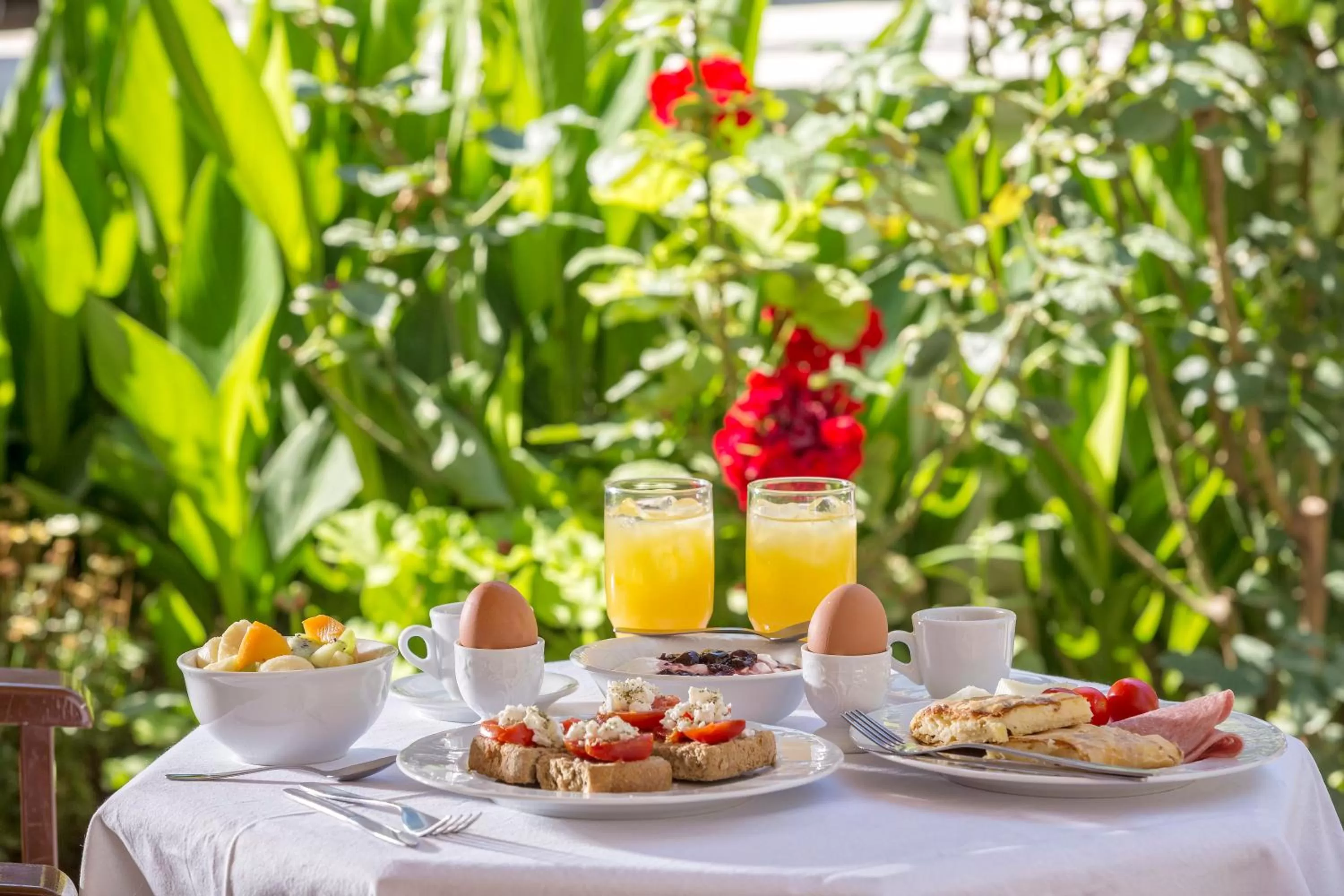 Food and drinks in Nafsimedon Hotel