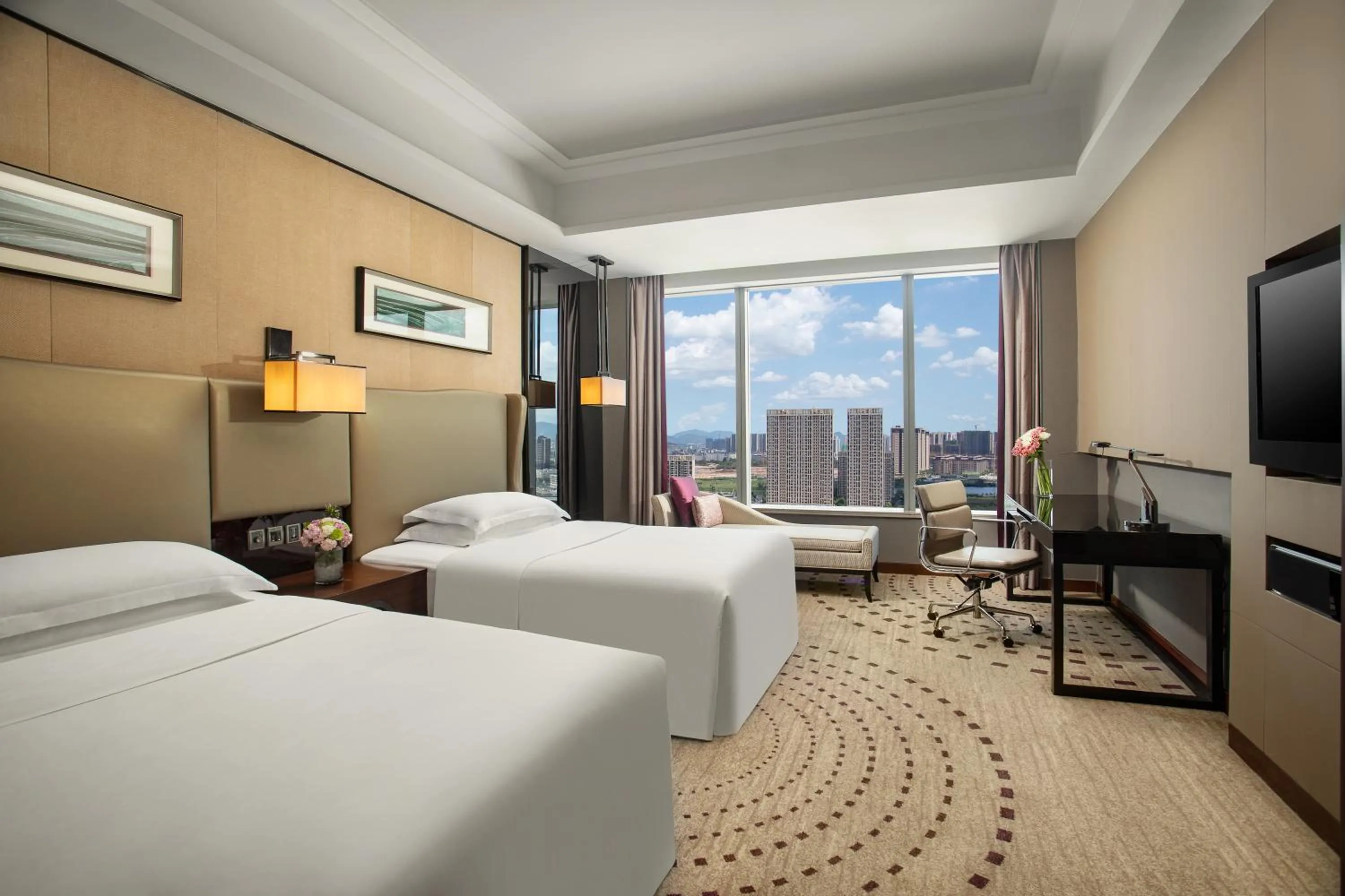 Standard Twin Room - Lounge Access in Crowne Plaza Huizhou by IHG