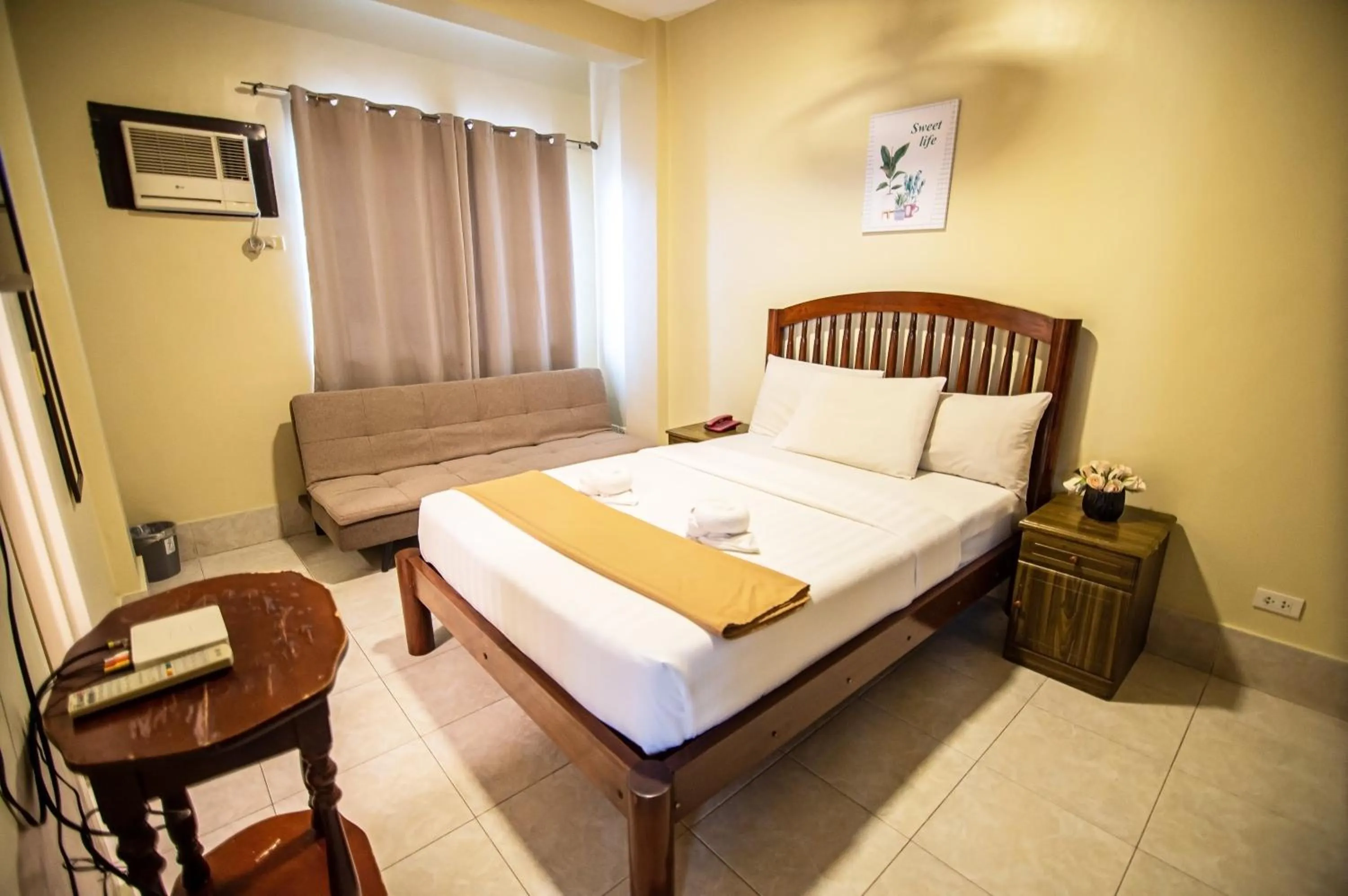 Deluxe Room in Kiwi Hotel