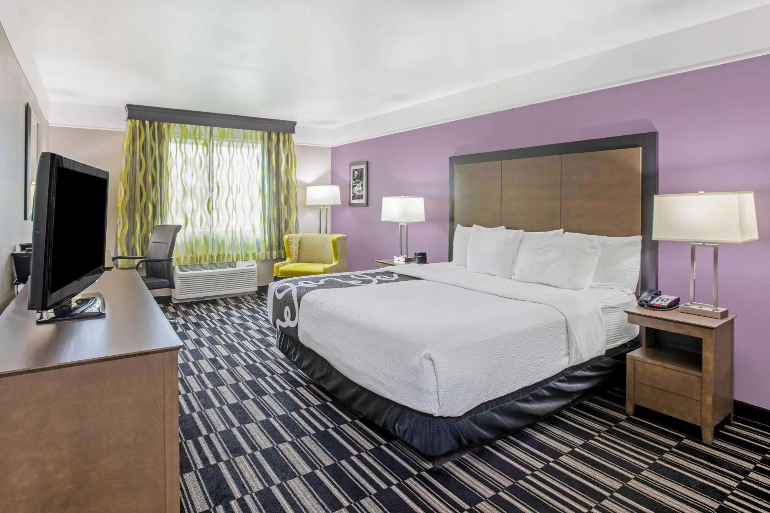 King Room - Mobility Access/Non-Smoking in La Quinta by Wyndham Modesto Salida