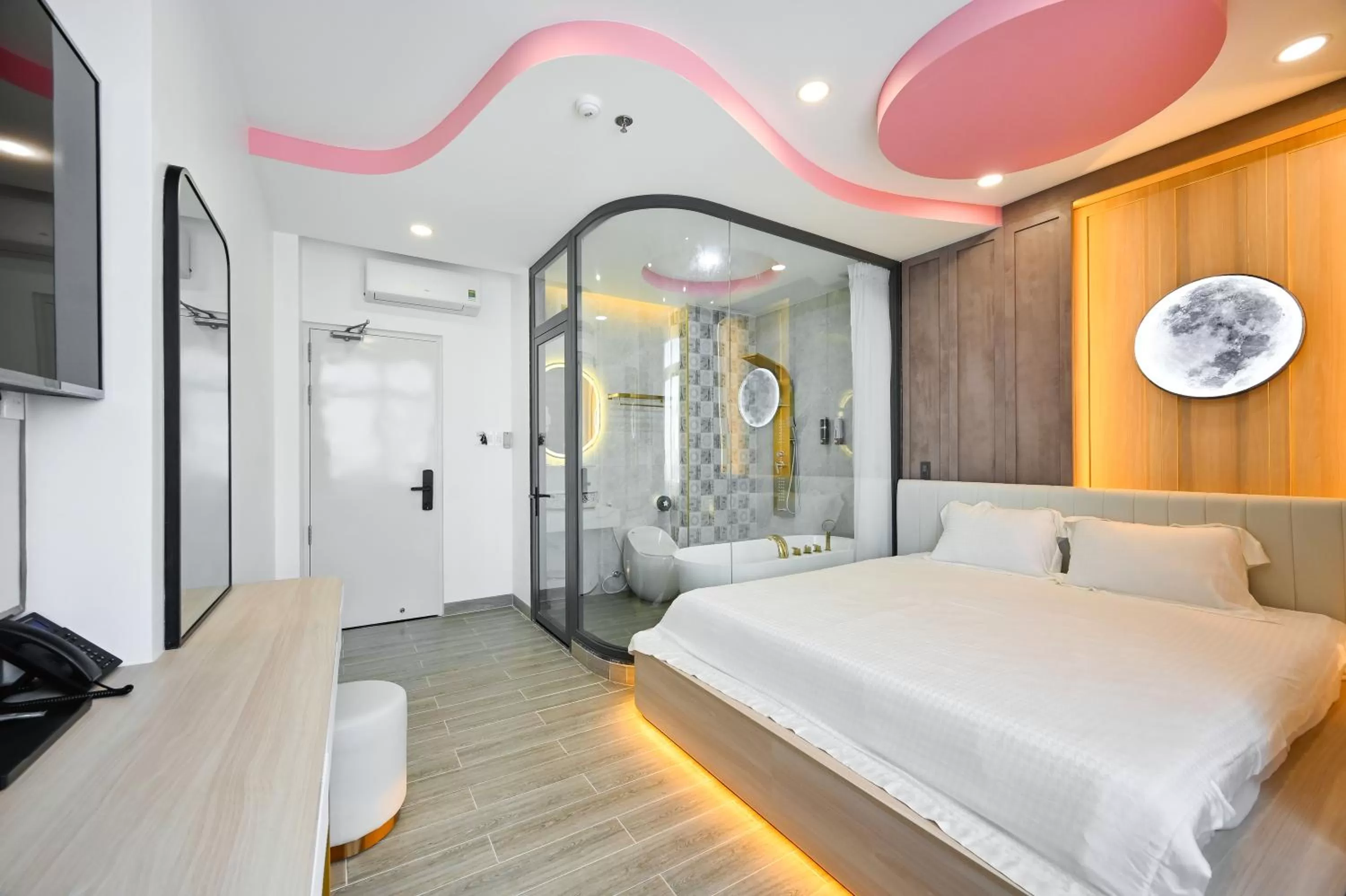 Superior Suite in Lotus Airport Hotel Saigon