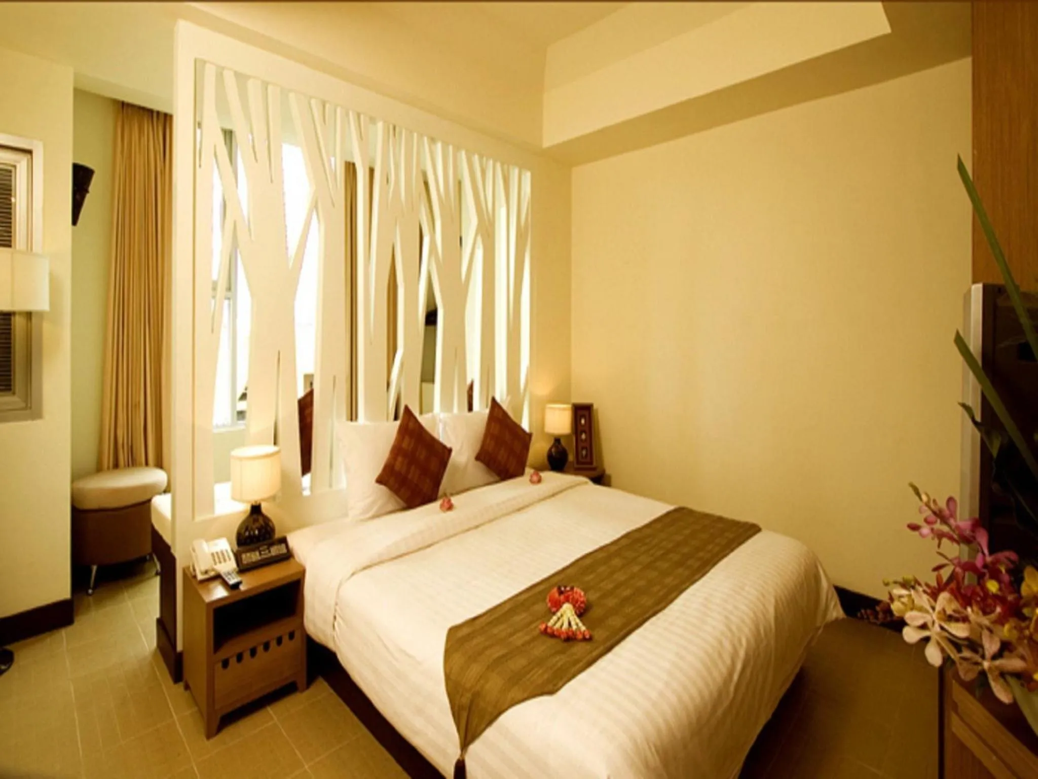 Deluxe Hotel in Maninarakorn Hotel