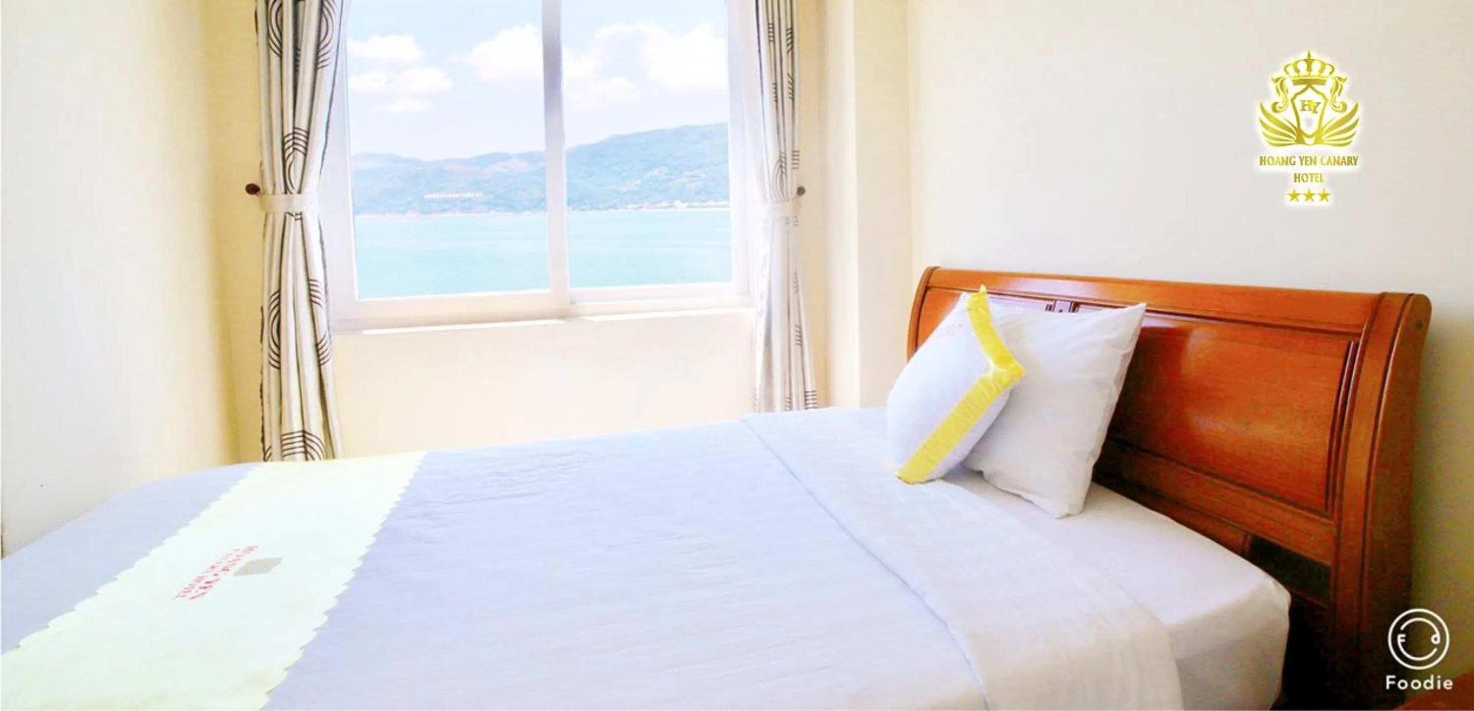 Deluxe Double Room in Hoang Yen Canary Hotel