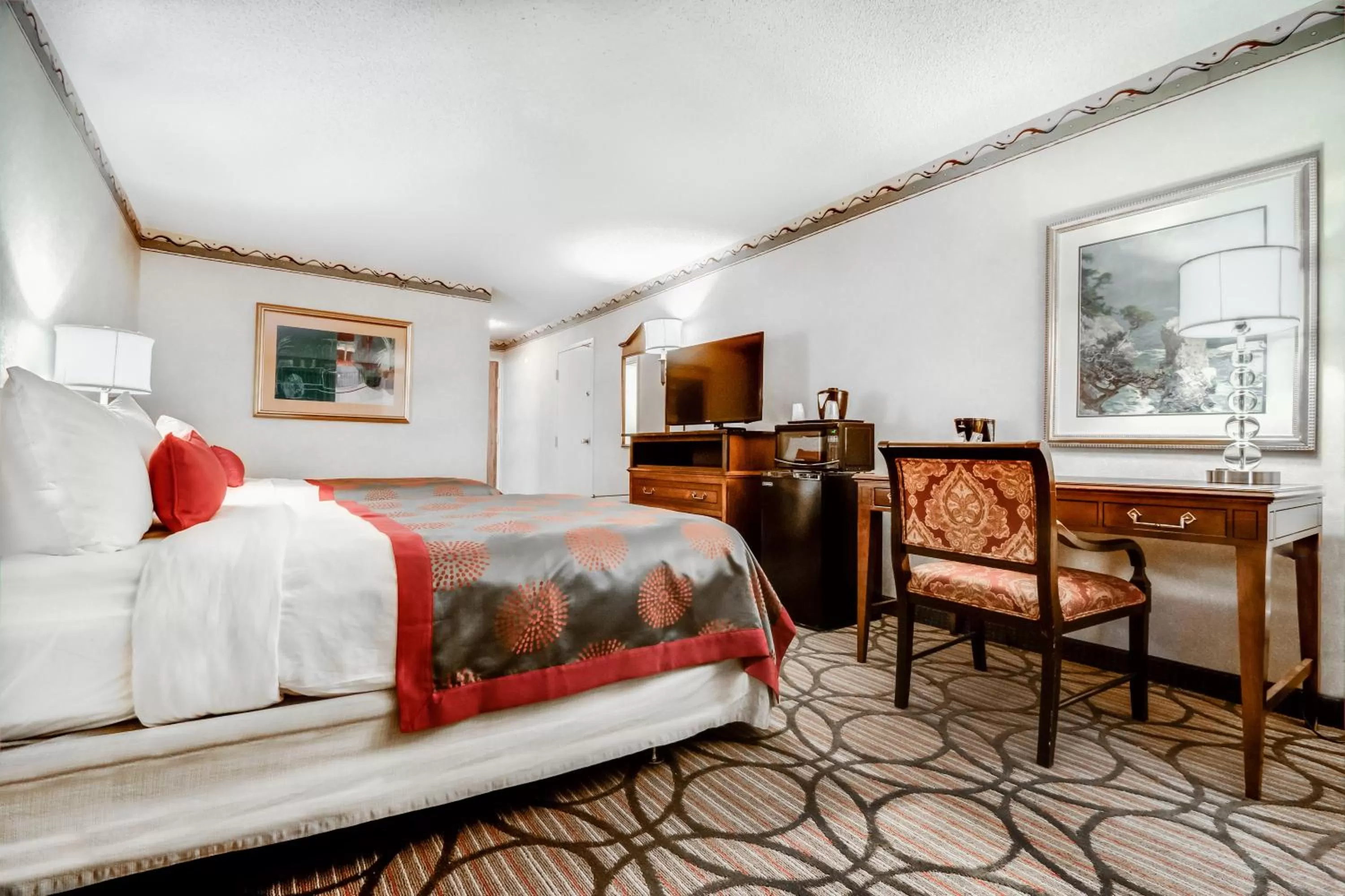 King Room - Non-Smoking in Ramada Plaza by Wyndham Atlanta Airport