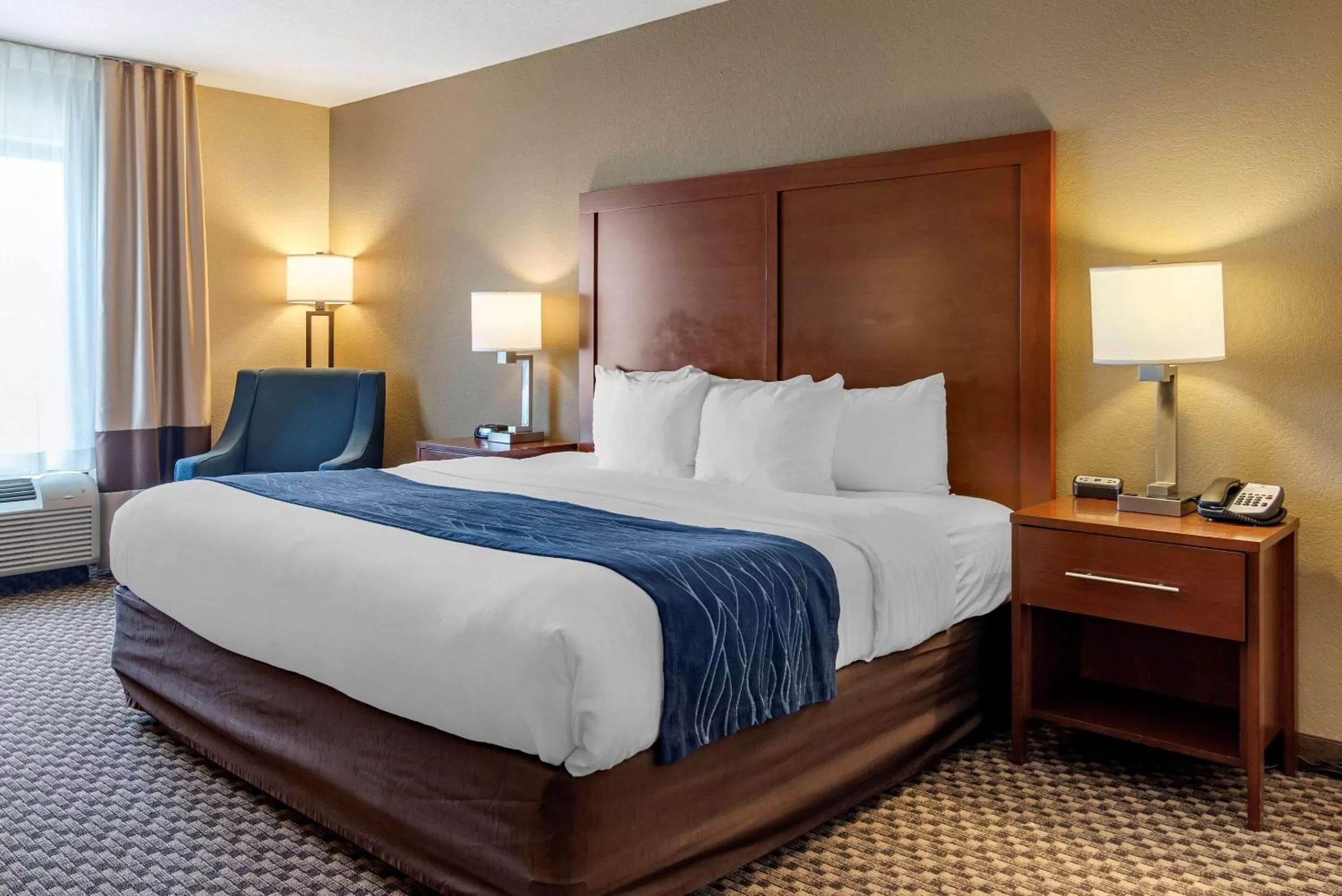 King Room - Non-Smoking in Comfort Inn & Suites Blue Ridge
