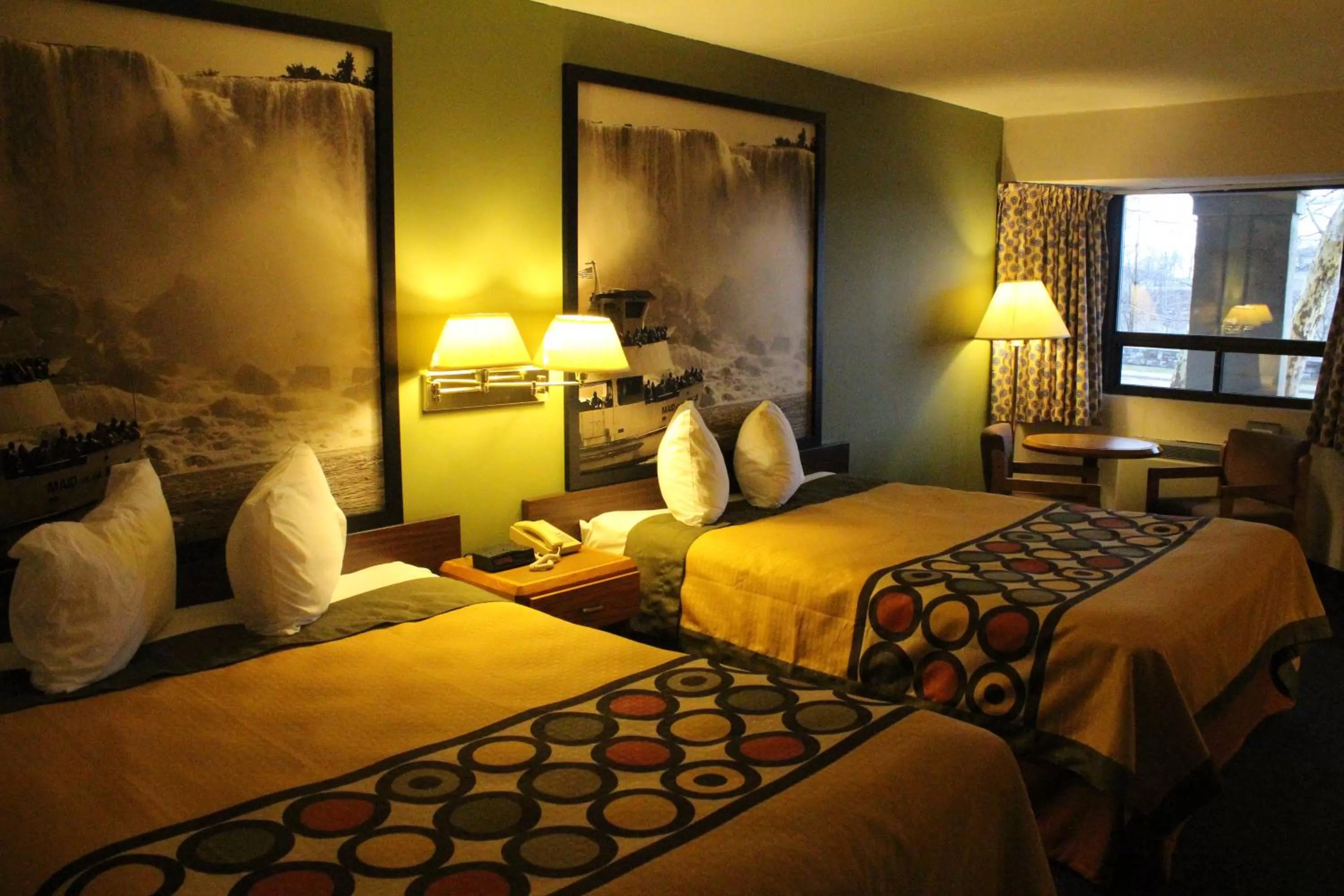 Queen Room with Two Queen Beds - Non-Smoking in Super 8 by Wyndham Niagara Falls North