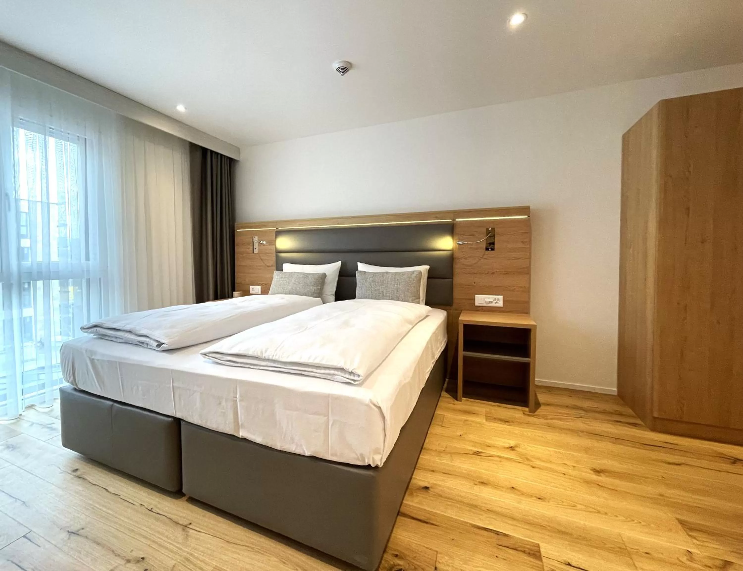 Standard Twin Room in LMS - La Maison Suisse - Döttingen