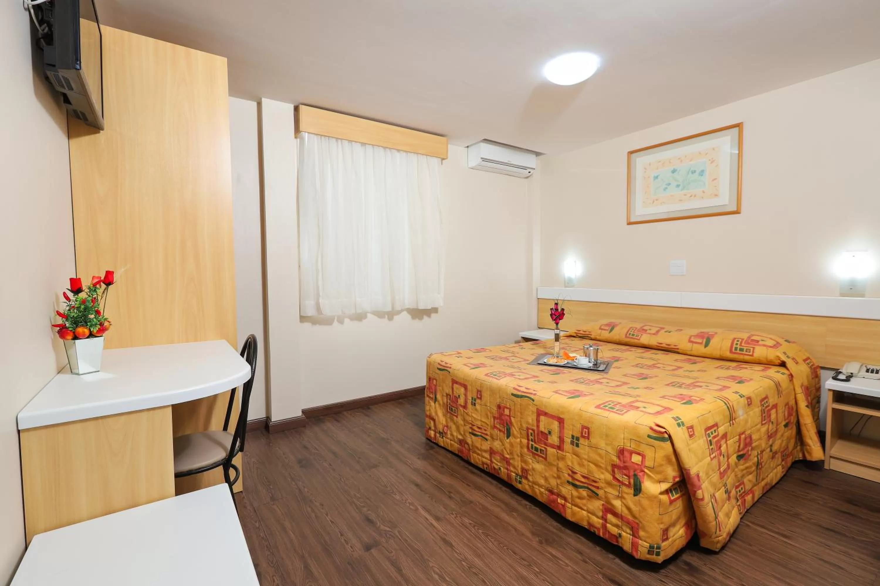 Standard Double Room in Hotel Express Terminal Tur - Rodoviária Porto Alegre