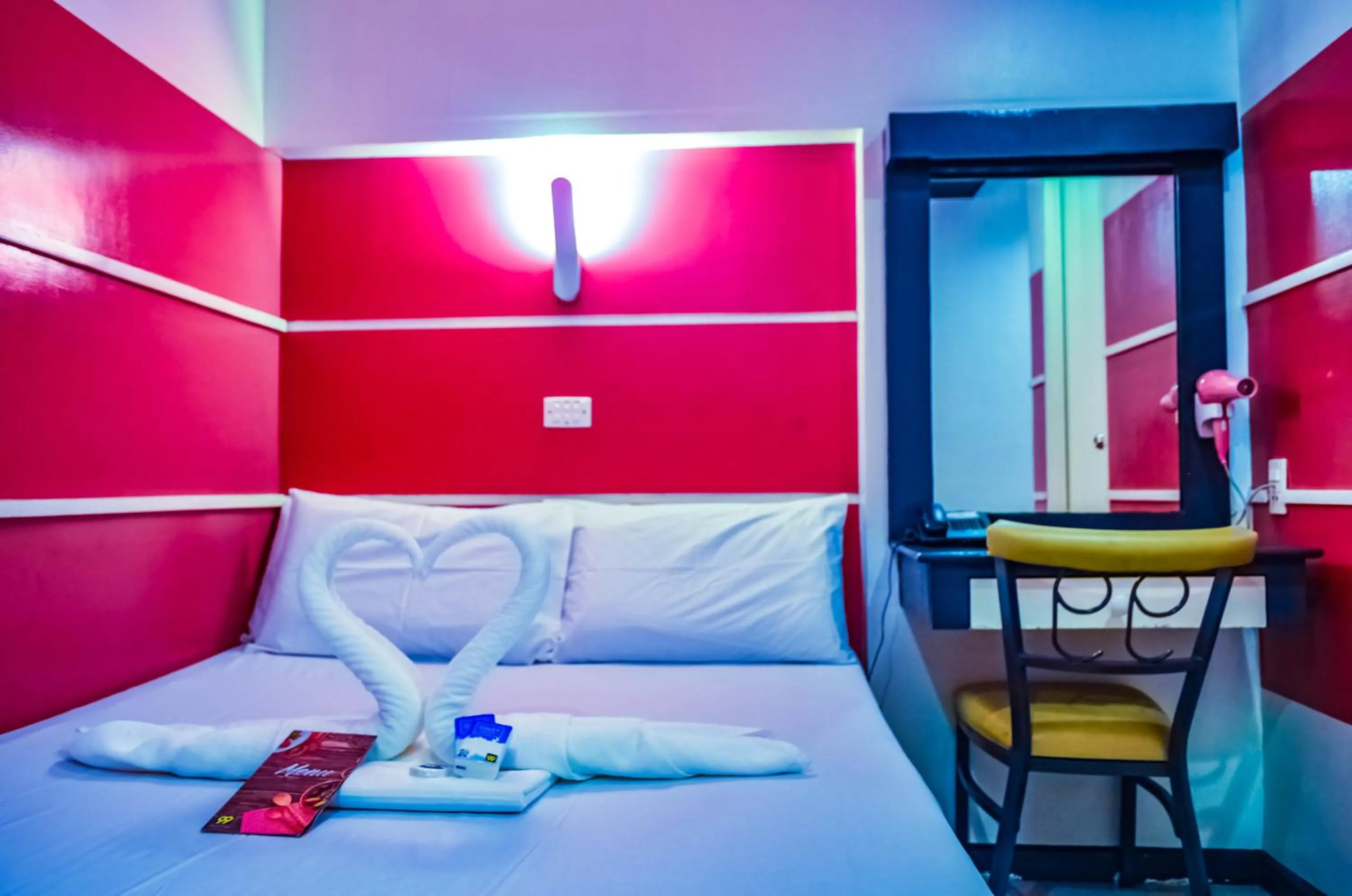 Deluxe Room (No Window)  in Hotel 99 Cubao