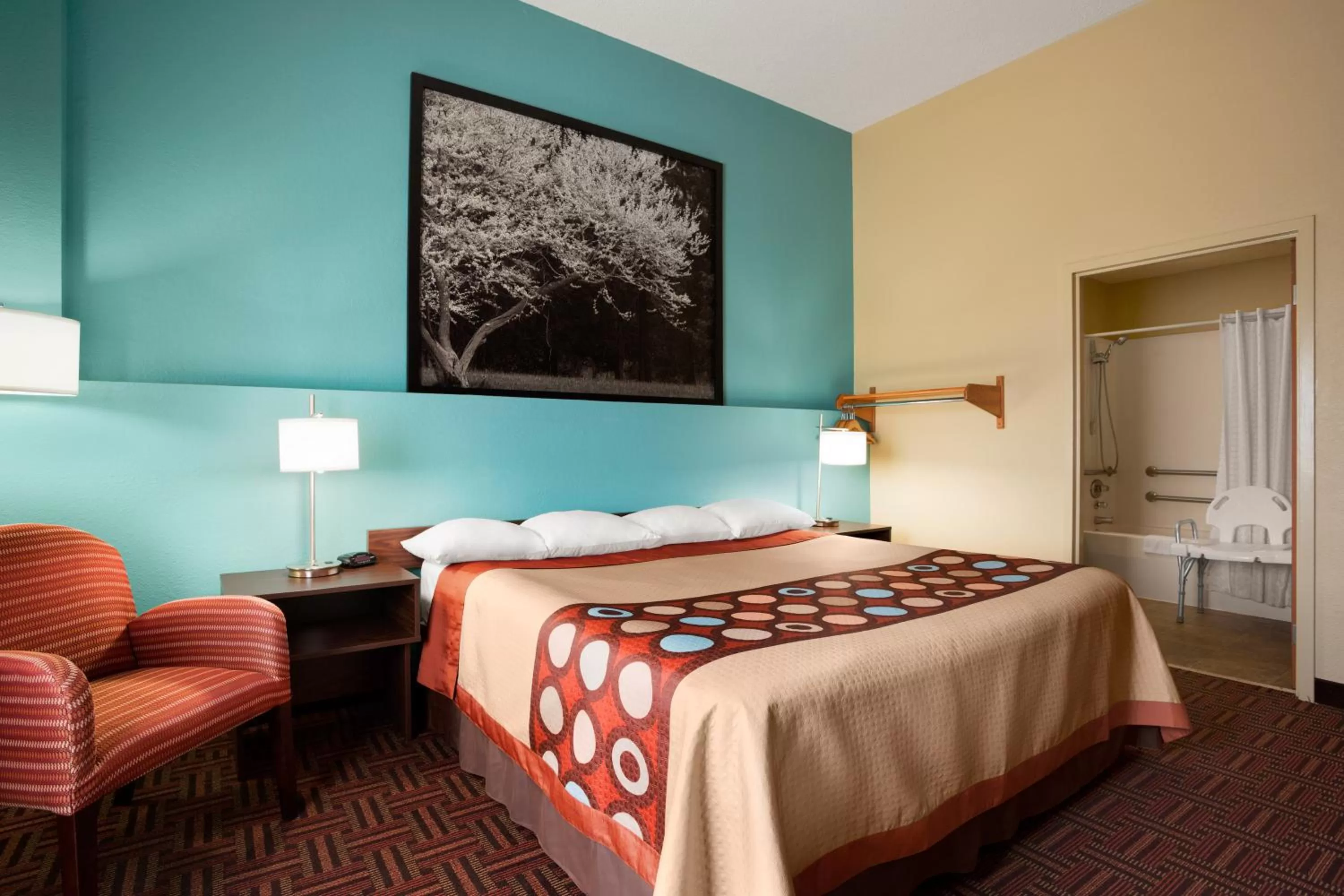 King Room - Disability Access/Non-Smoking in Super 8 by Wyndham Marion