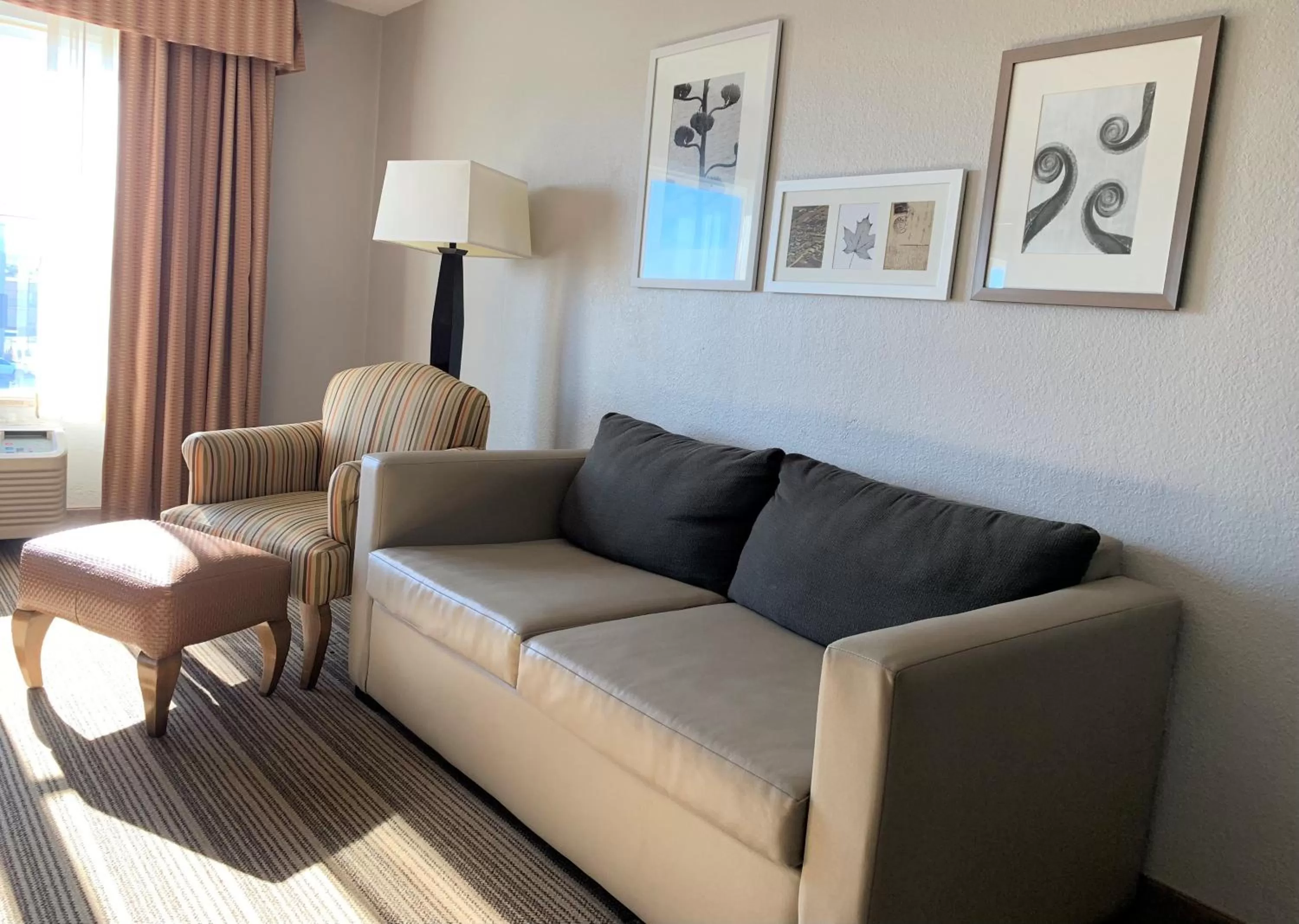 King Suite Extended Stay with Kitchen - Non-Smoking in Country Inn & Suites by Radisson, Clarksville, TN