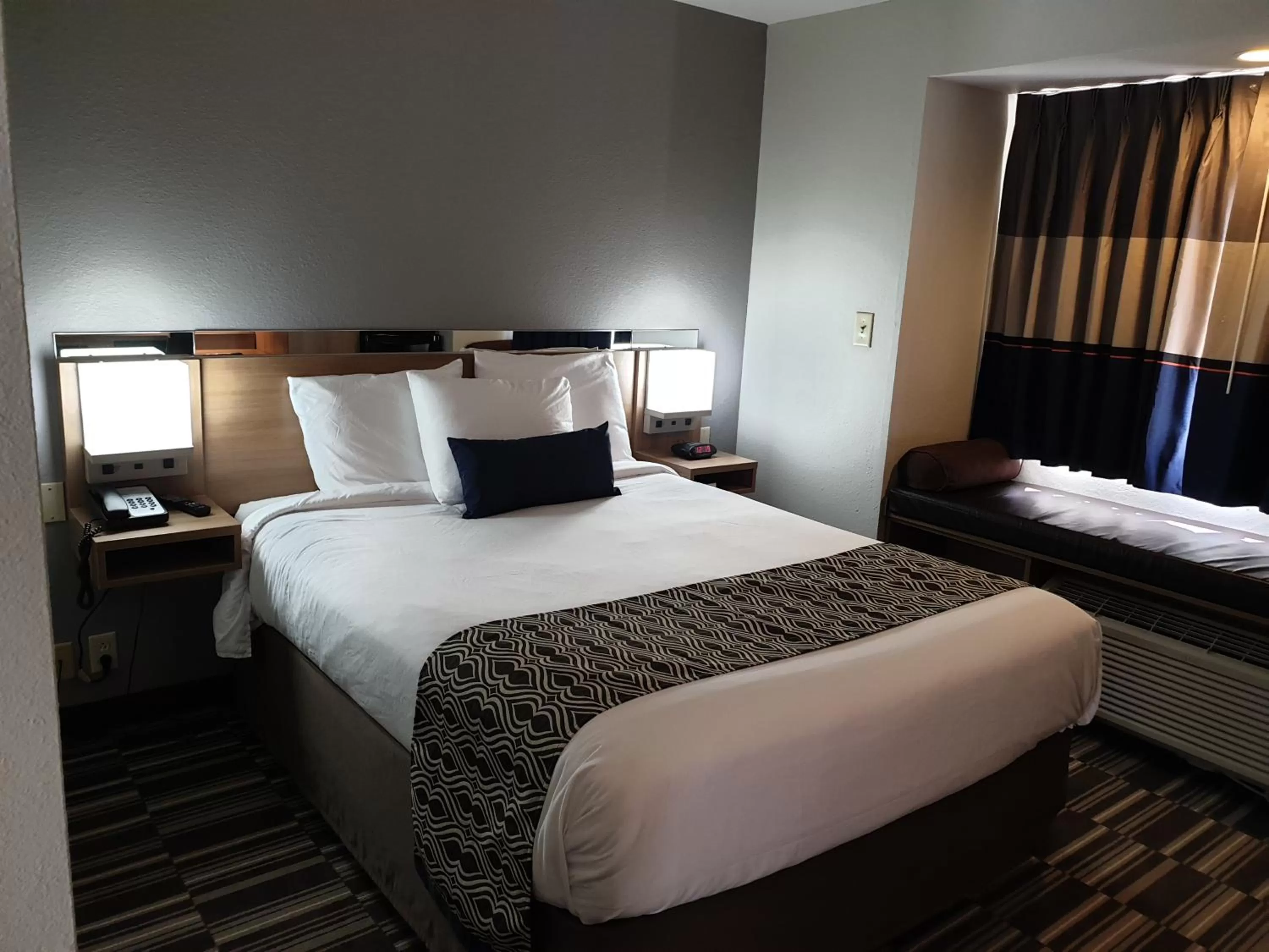 Queen Room - Non-Smoking in Microtel Inn & Suites by Wyndham Augusta/Riverwatch