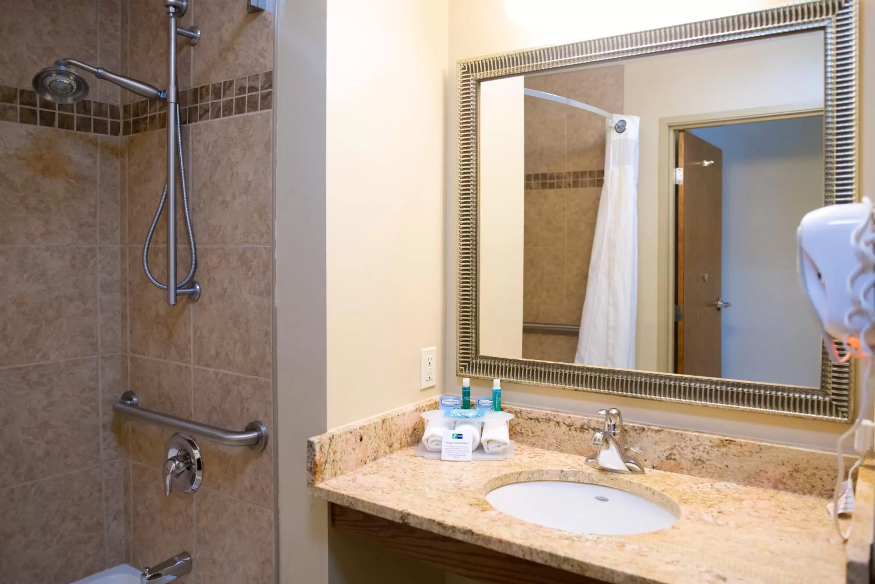 King Room - Mobility Access/Hearing Accessible in Holiday Inn Express Devils Lake by IHG