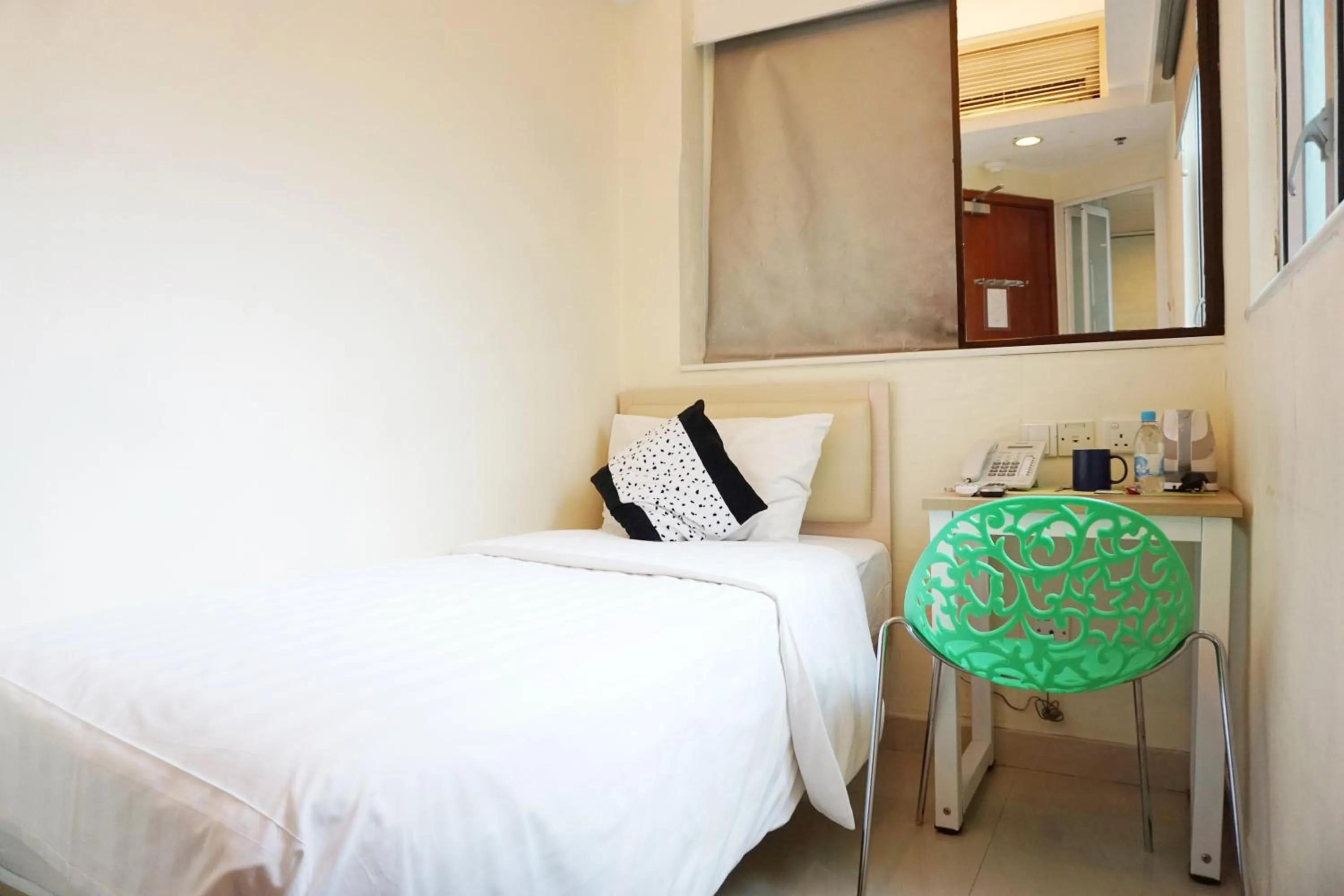 Single Room with Private Bathroom in Metacity MK