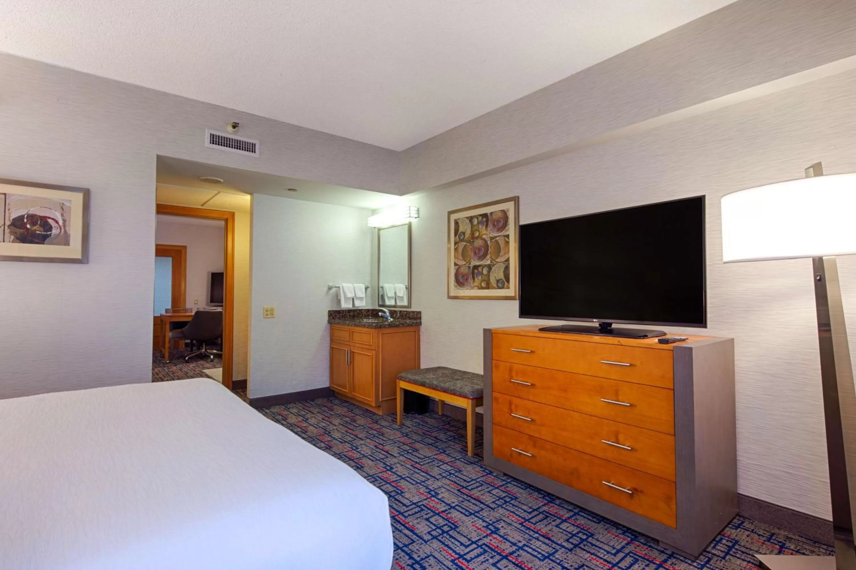 One-Bedroom King Suite - Hearing Access/Non-Smoking in Embassy Suites by Hilton Chicago O'Hare Rosemont