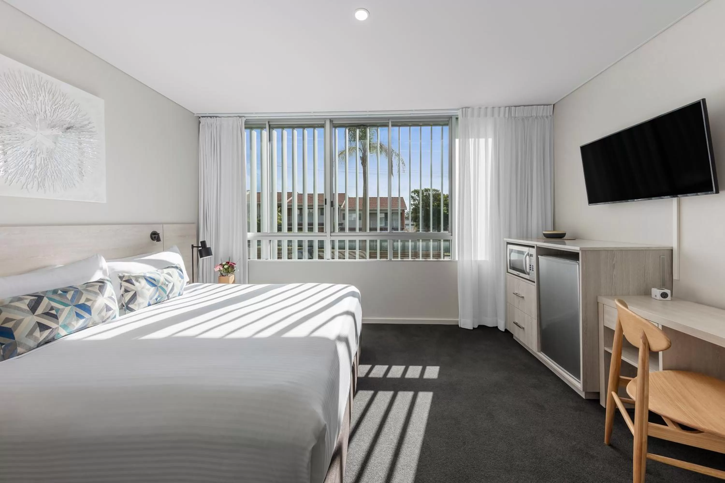 Hotel Premier Suite in Oaks Nelson Bay Lure Suites