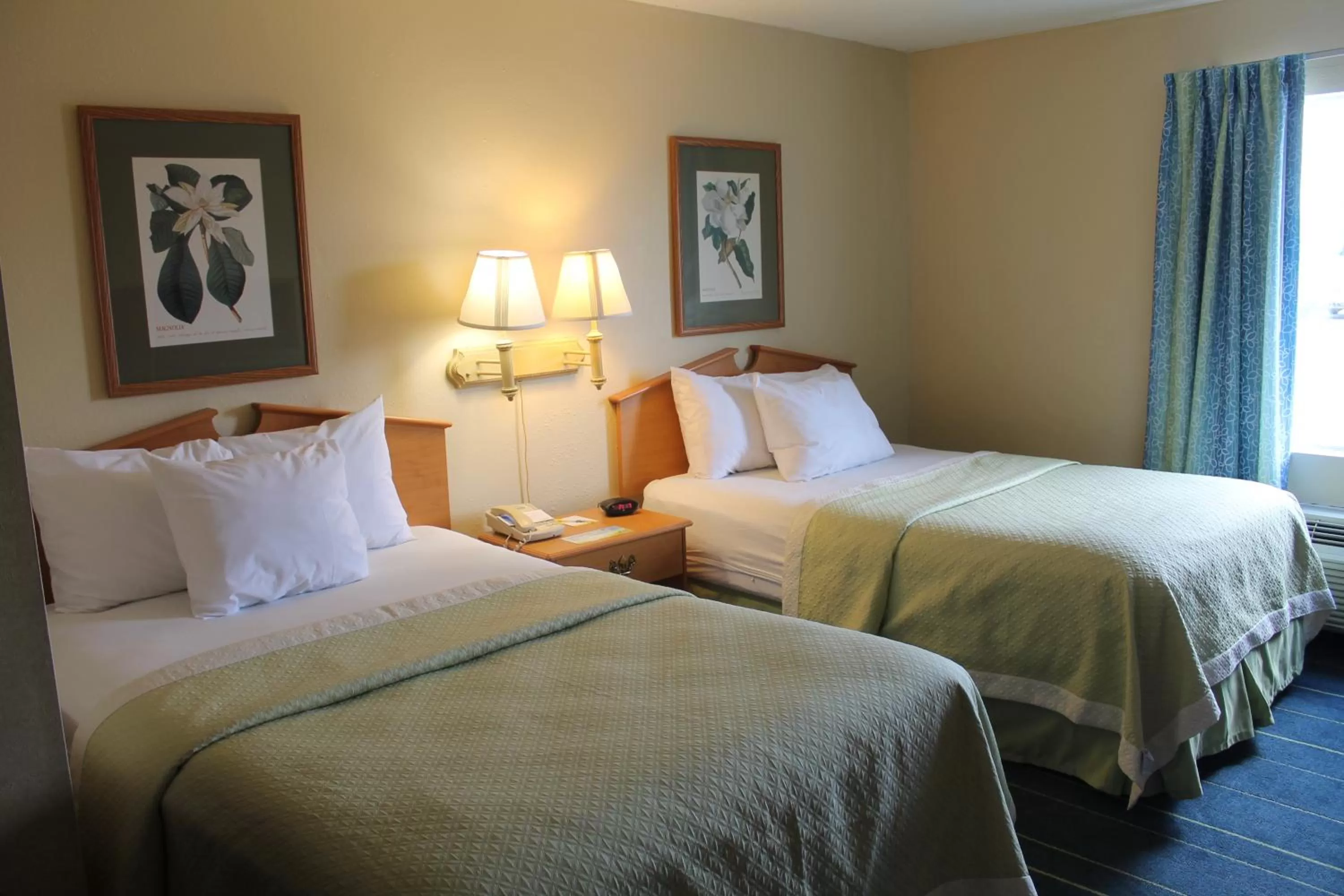 Studio Suite with Two Double Beds - Smoking in Days Inn & Suites by Wyndham Bridgeport - Clarksburg