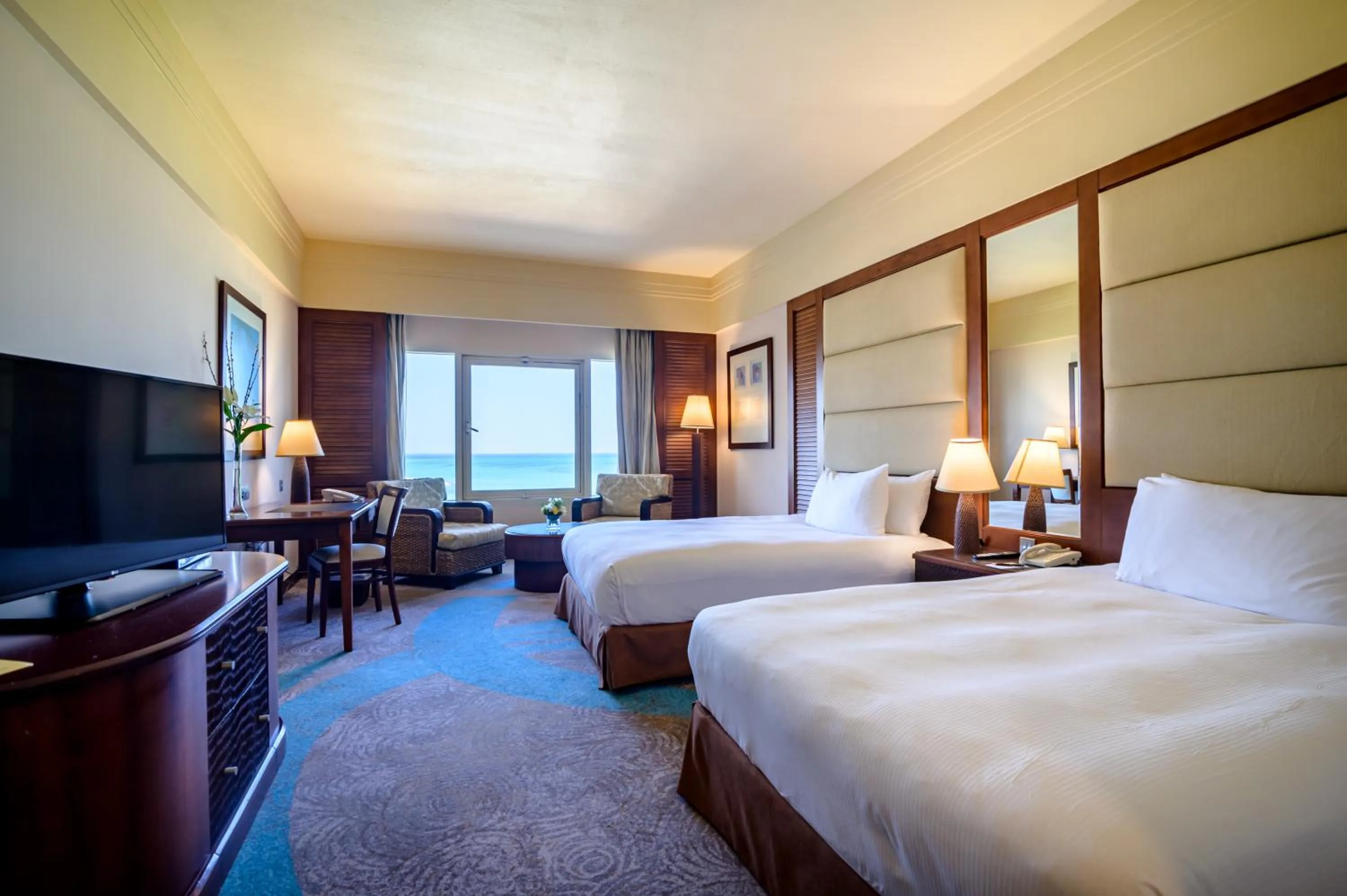 Deluxe Twin Room with Sea View in Danat Jebel Dhanna Resort