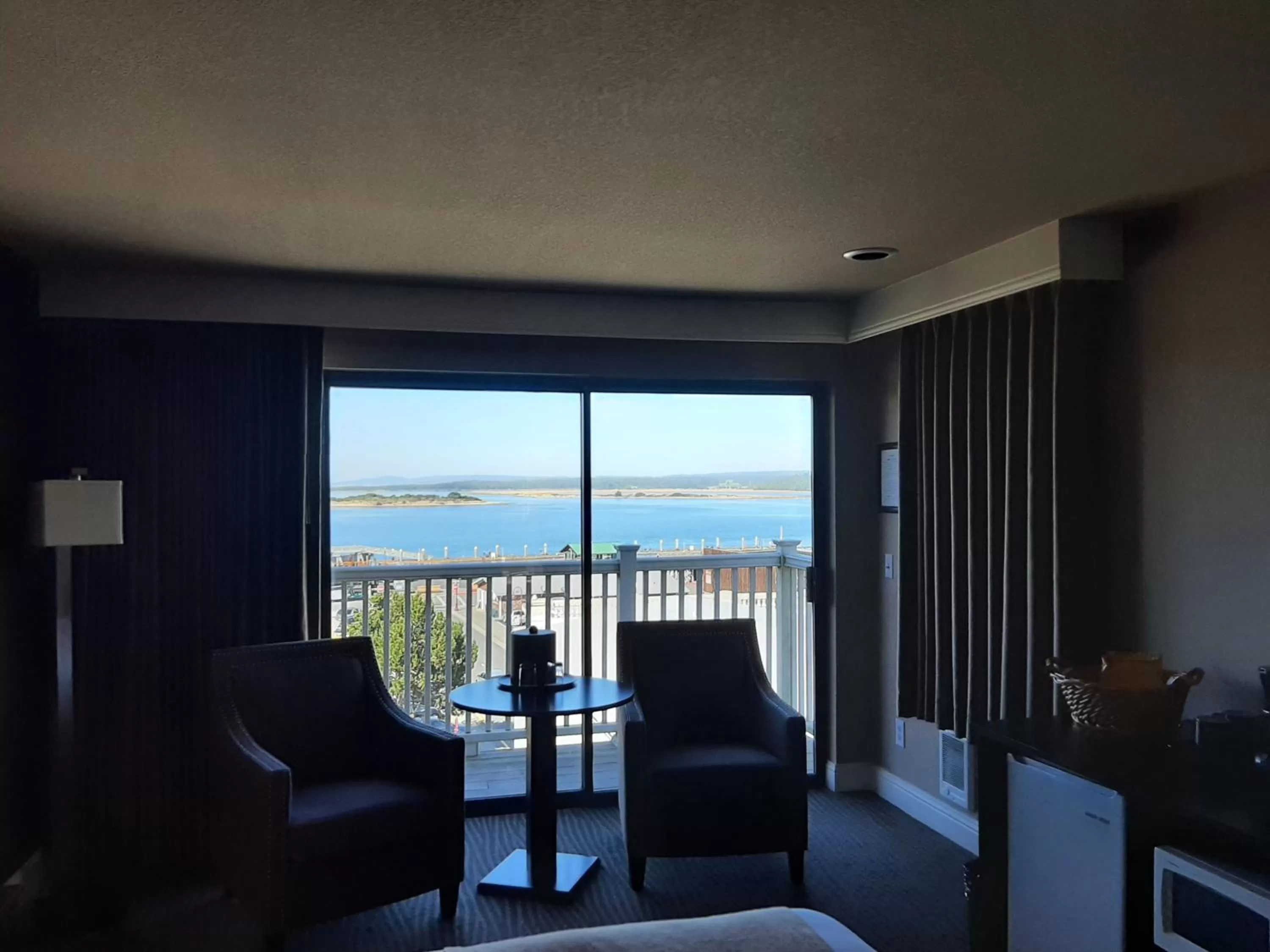 King Room with Balcony in Bandon Inn