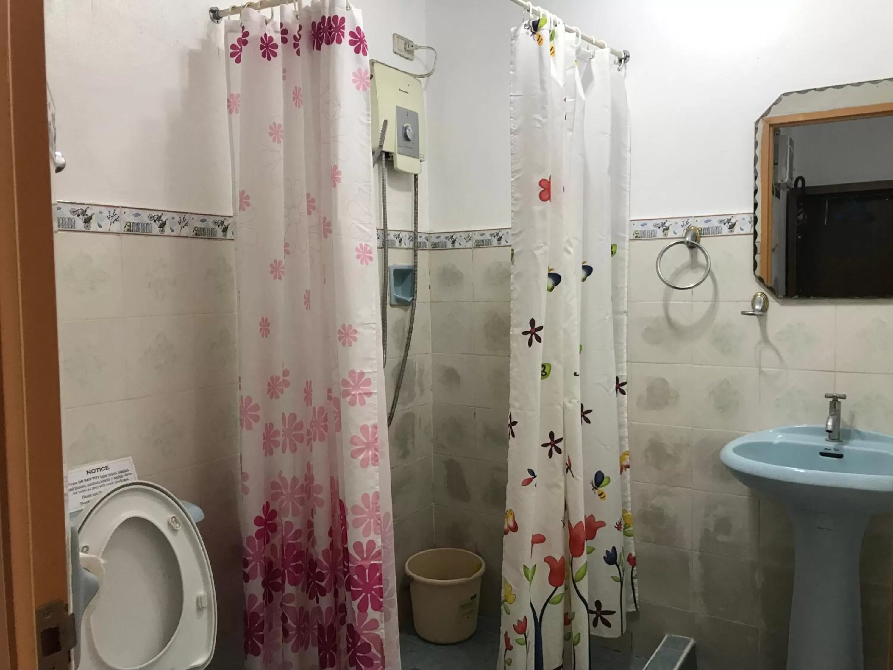 Sole E Mare Twin Room in Marina Village