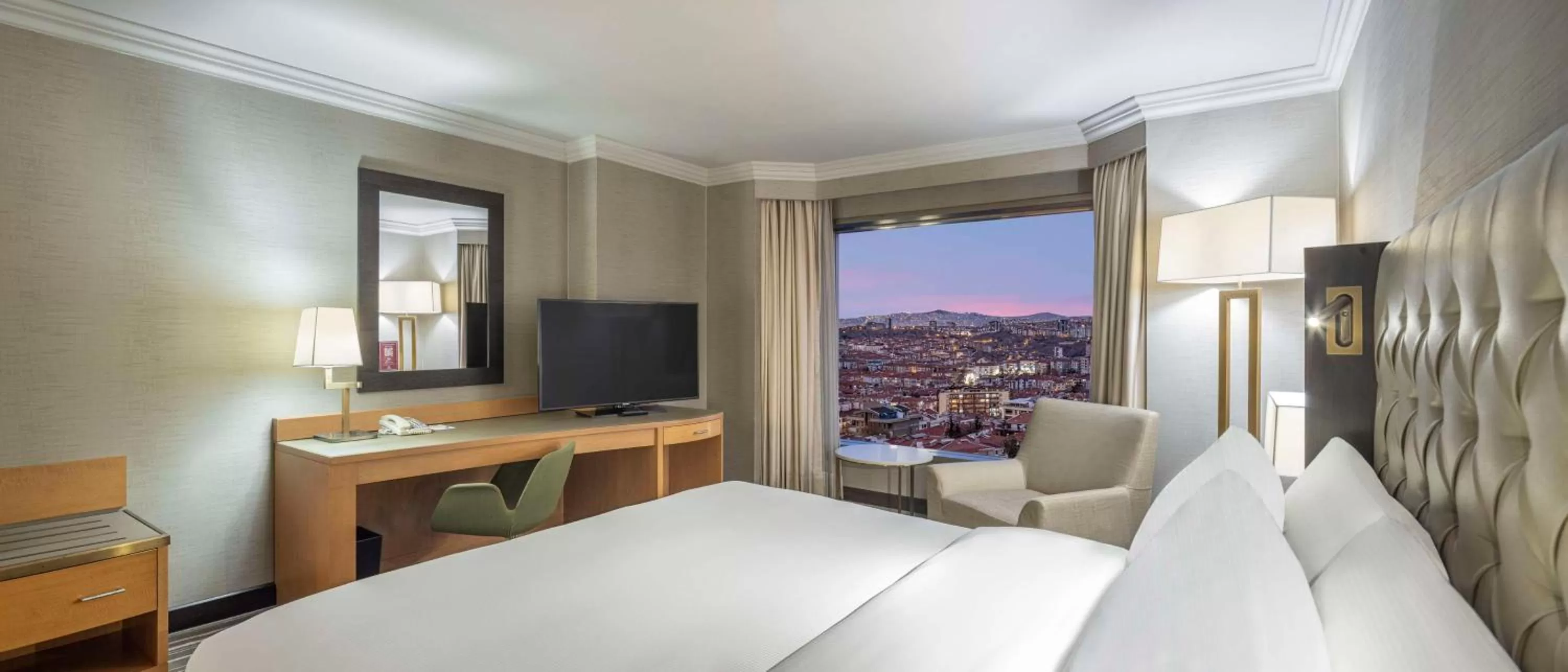 Deluxe King Suite in Ankara HiltonSA