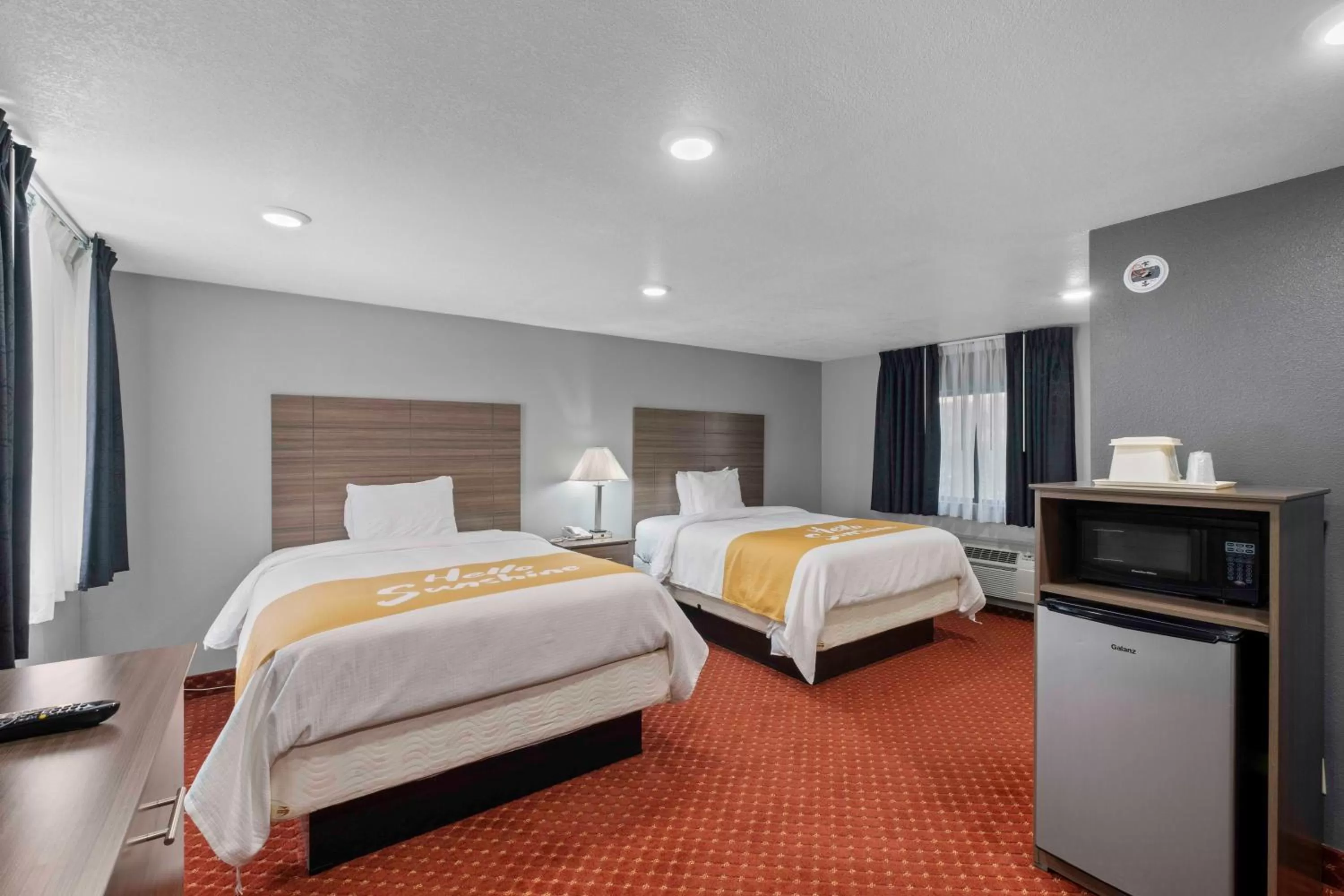 Queen Room with Two Queen Beds - single occupancy in Budget Lodge