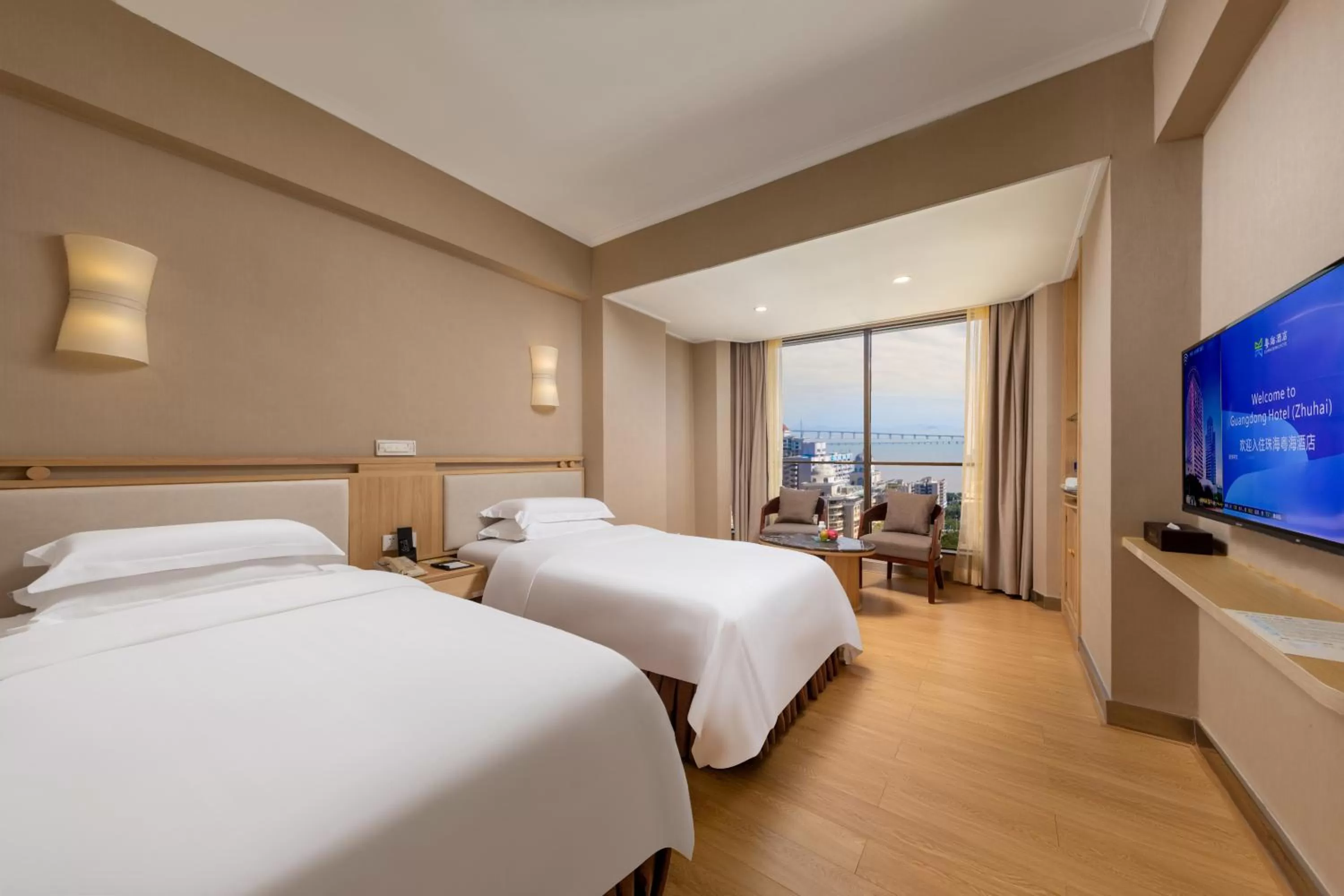 Standard Twin Room in Guangdong Hotel (Zhuhai)