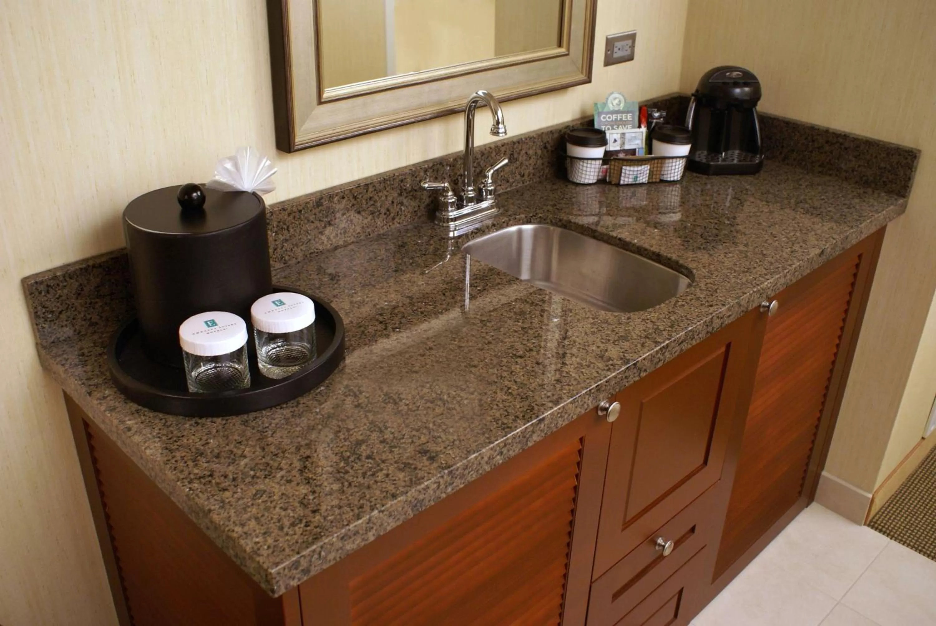 Premium King Suite - Mobility Access Tub in Embassy Suites Denver Tech Center