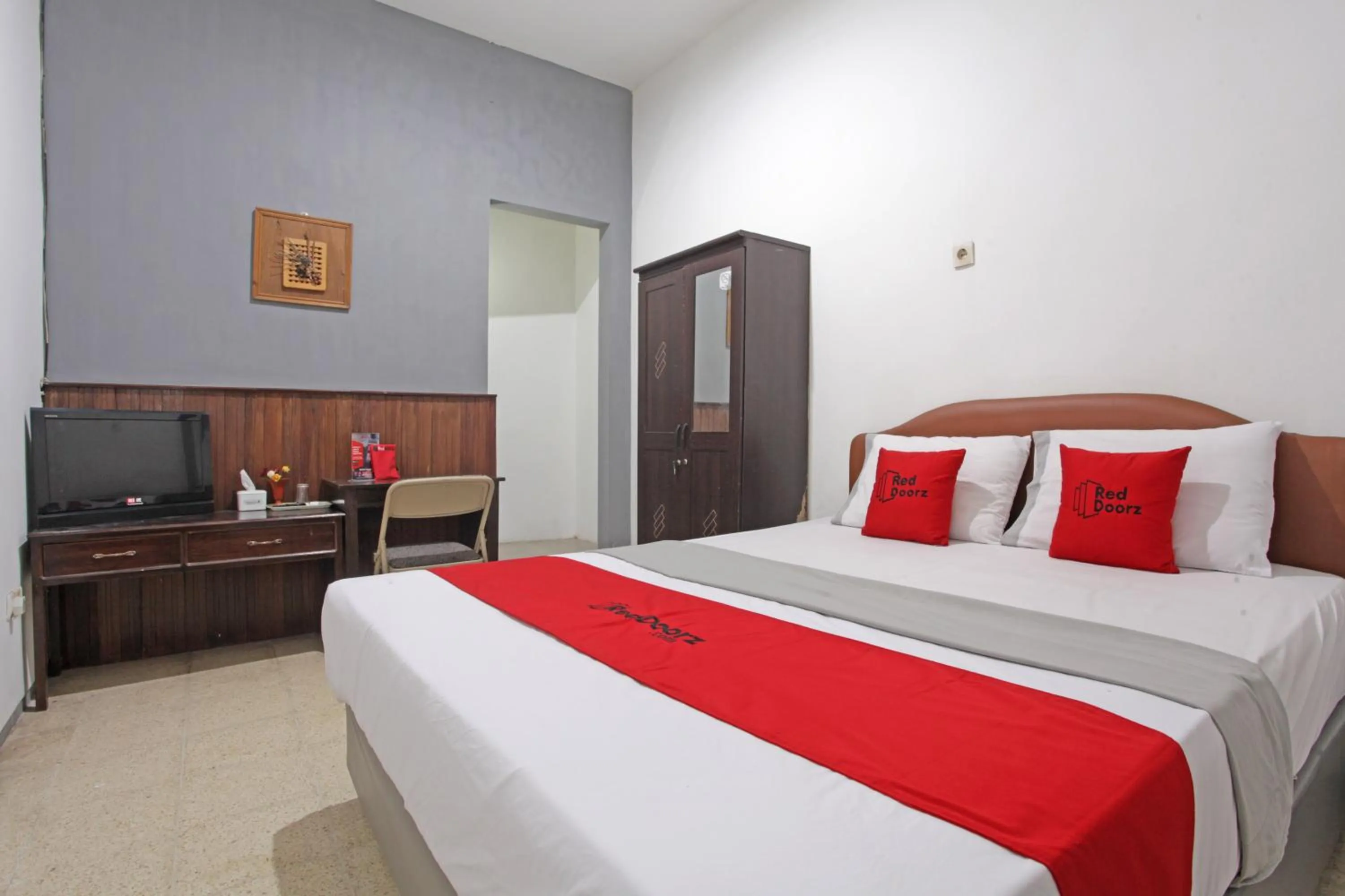 Double Room in RedDoorz @ Soekarno Hatta 2