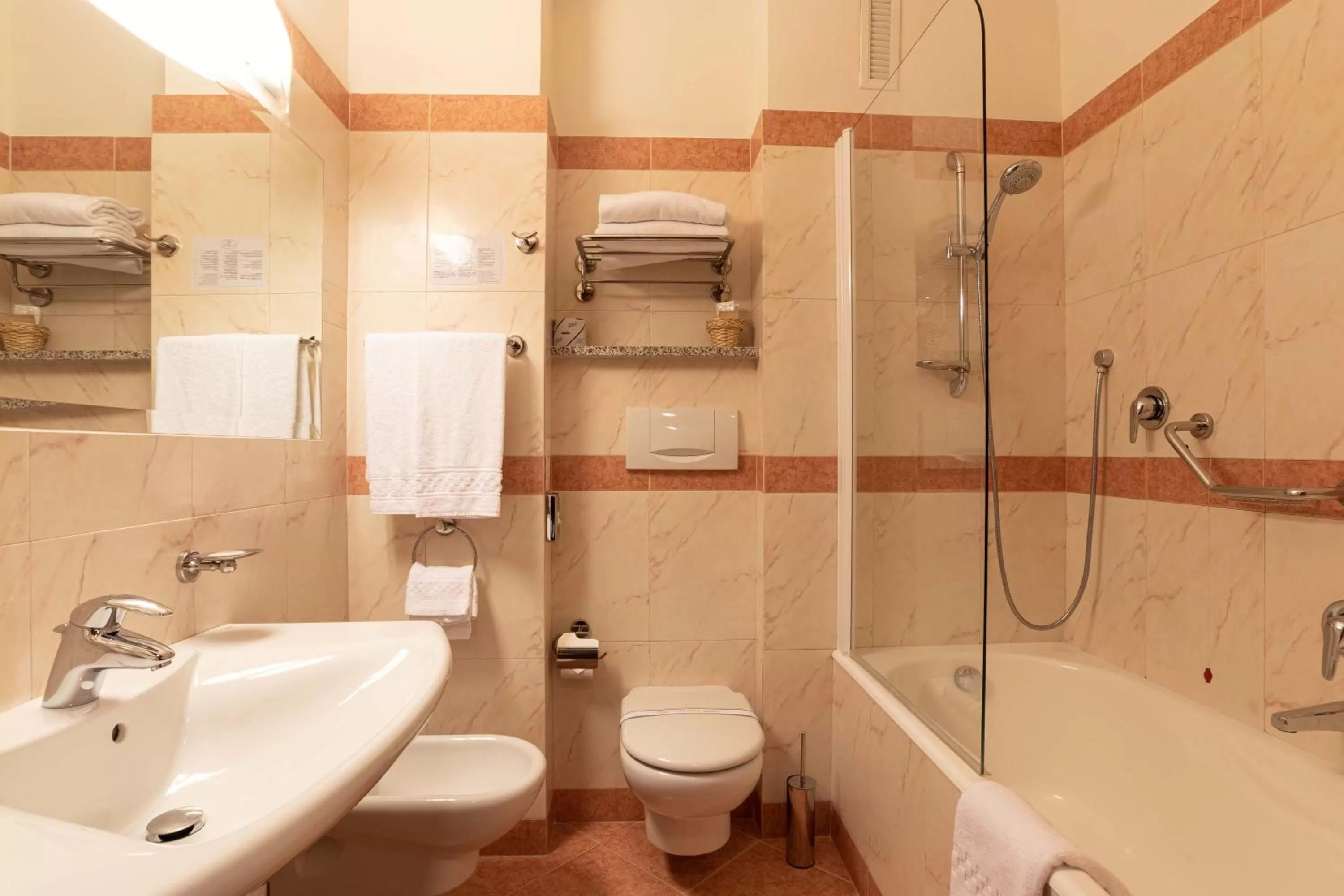 Superior Double Room in NilHotel Florence