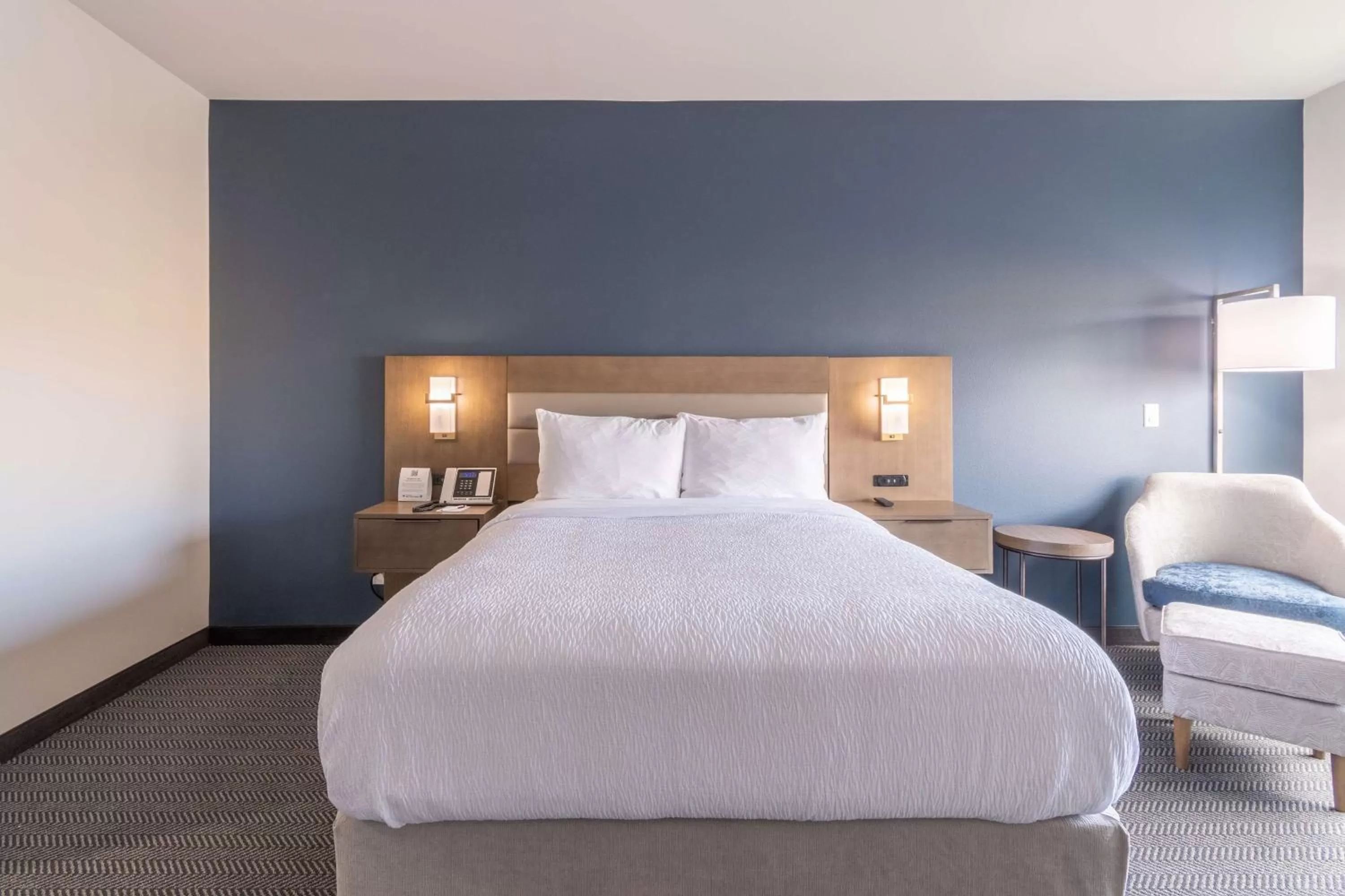 Queen Room in Best Western Plus Tacoma Hotel