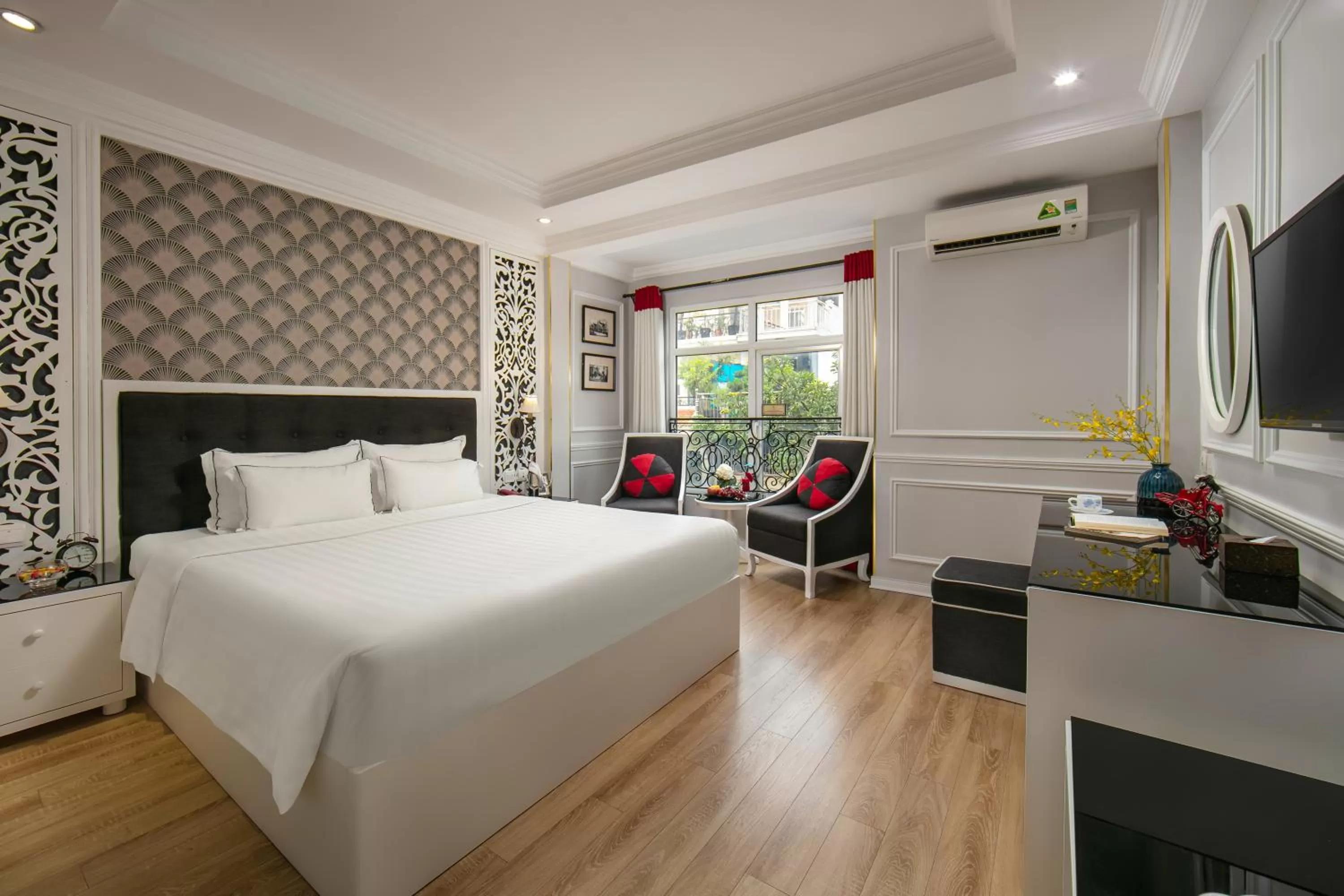 Junior Suite in Lavender Central Hotel & Spa Hanoi