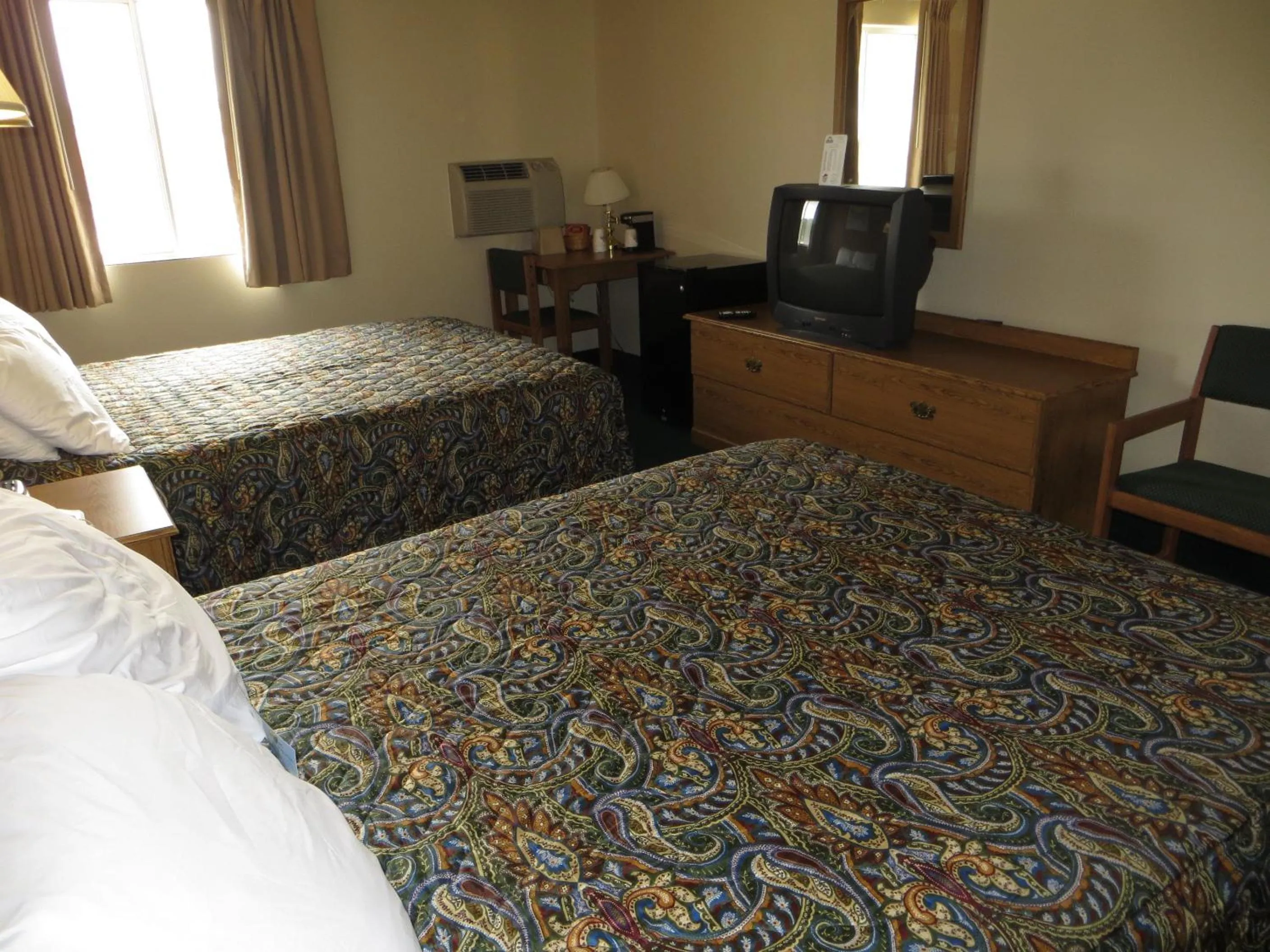 Deluxe Studio Suite with Two Queen Beds - Non-Smoking in Days Inn by Wyndham Custer