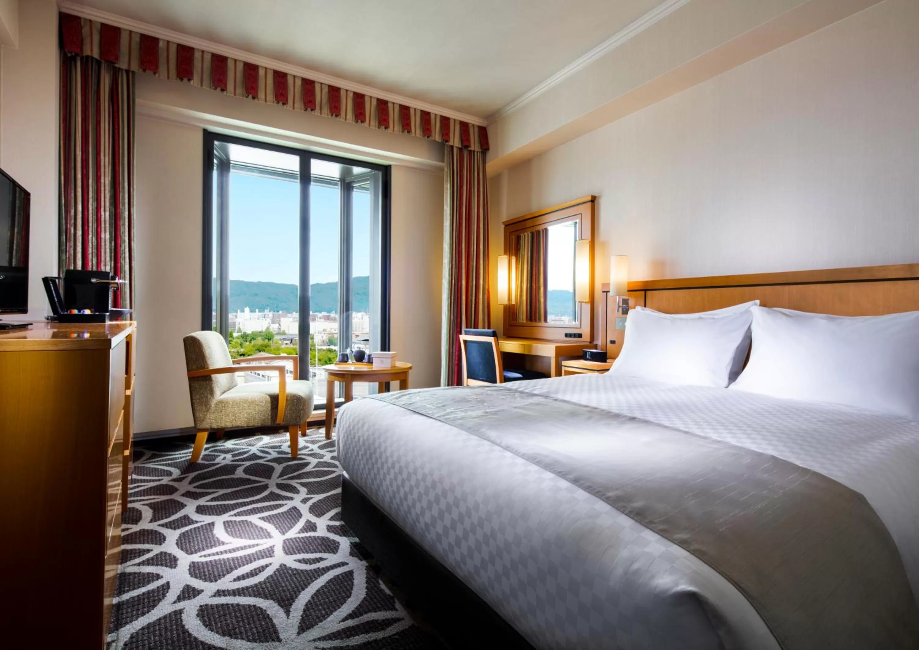 Standard Double Room with Swimming Pool & Fitness Center Access - single occupancy - Executive Floor - Non-Smoking (10th Floor) in RIHGA Royal Hotel Kyoto