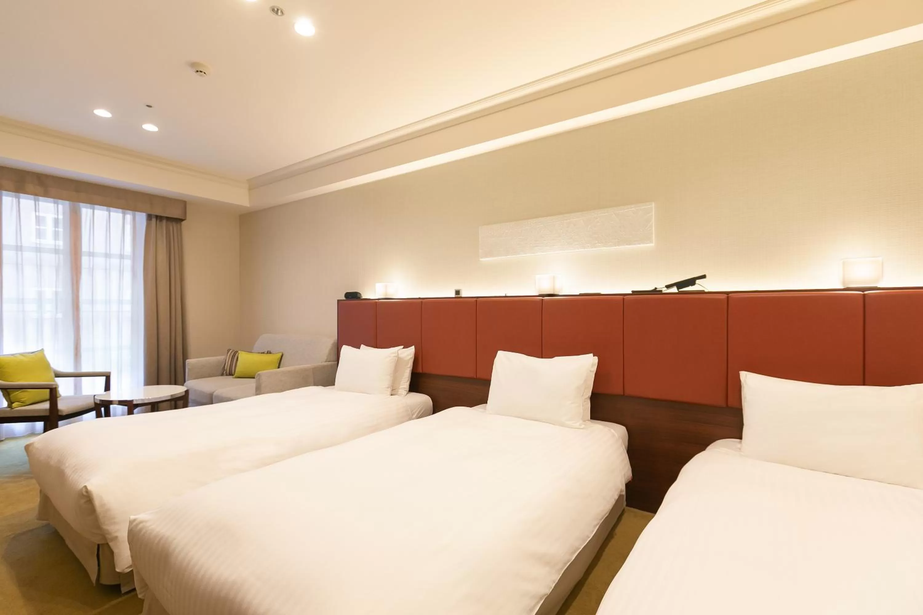 Deluxe Triple Room with Lounge Access in Namba Oriental Hotel