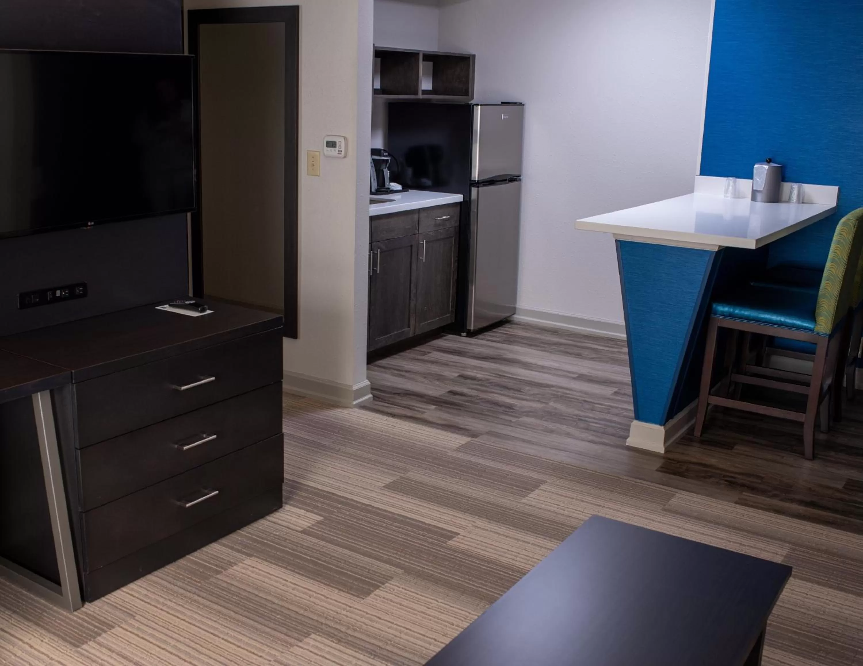 Suite with Two Double Beds and Mobility Accessible Tub - Non-Smoking in Holiday Inn Express Hotel & Suites Conover - Hickory Area, an IHG Hotel