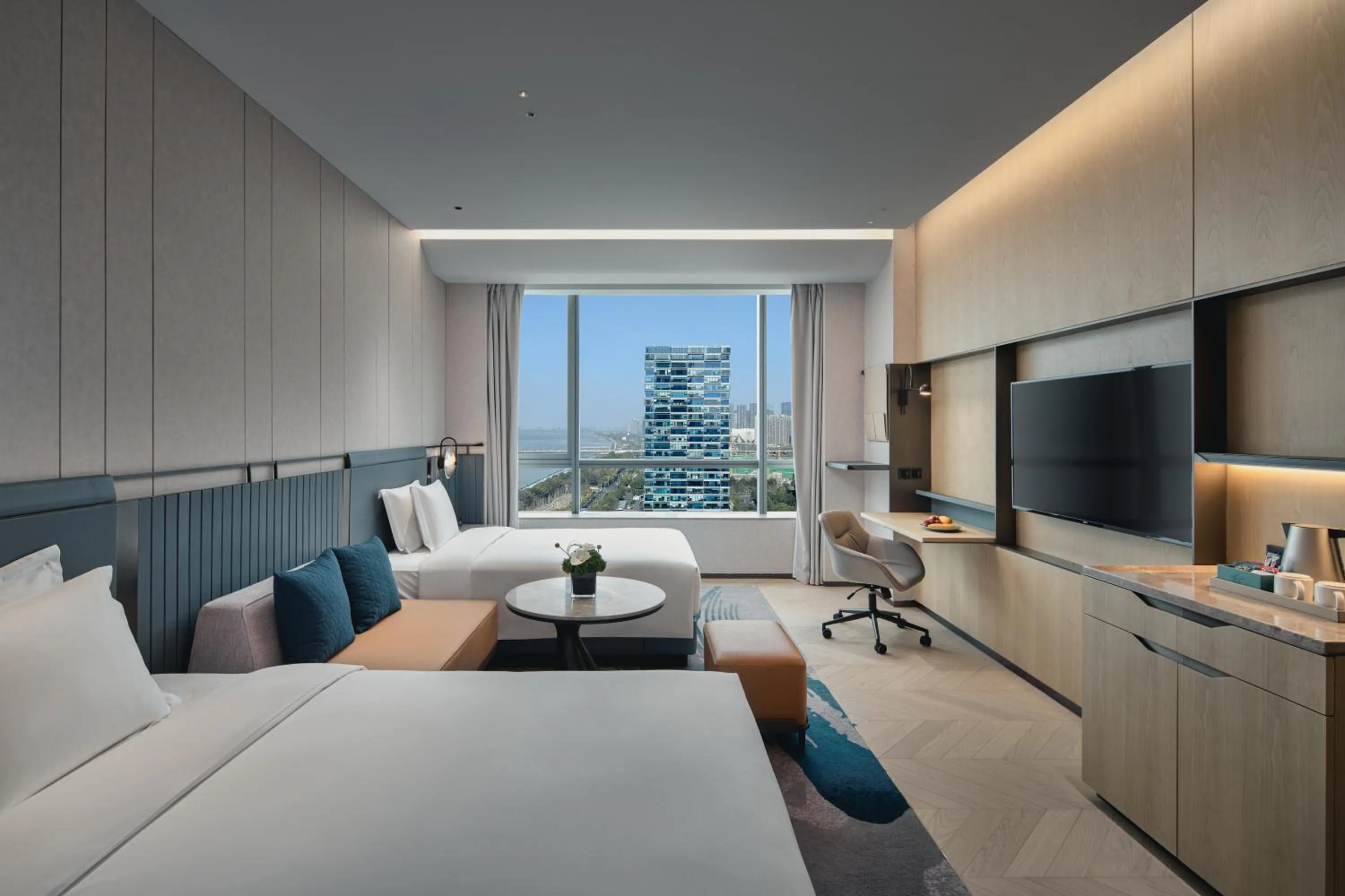 Standard Room in Crowne Plaza Hangzhou Riverside, an IHG Hotel