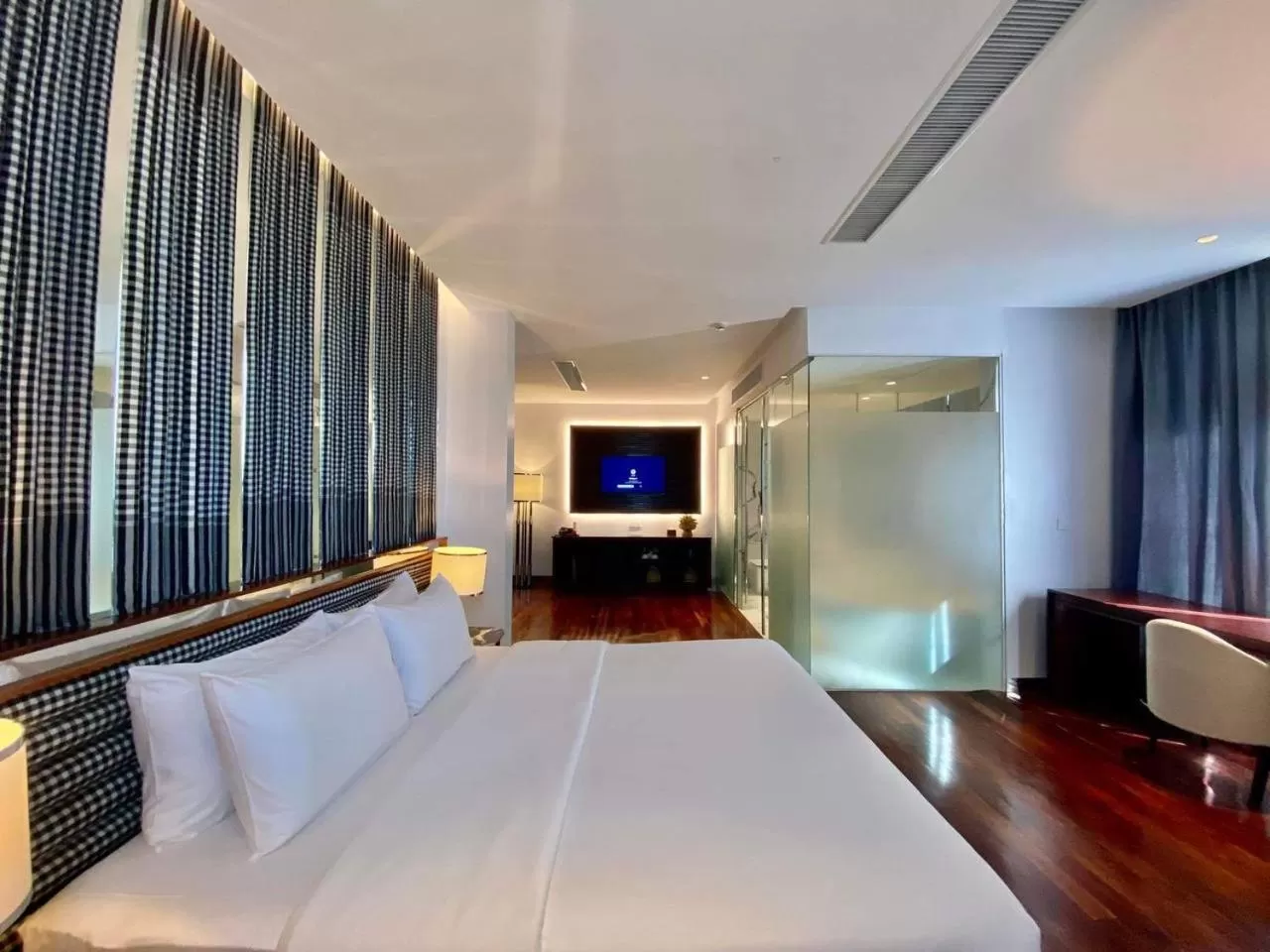 Suite with City View in UTEY Hotel