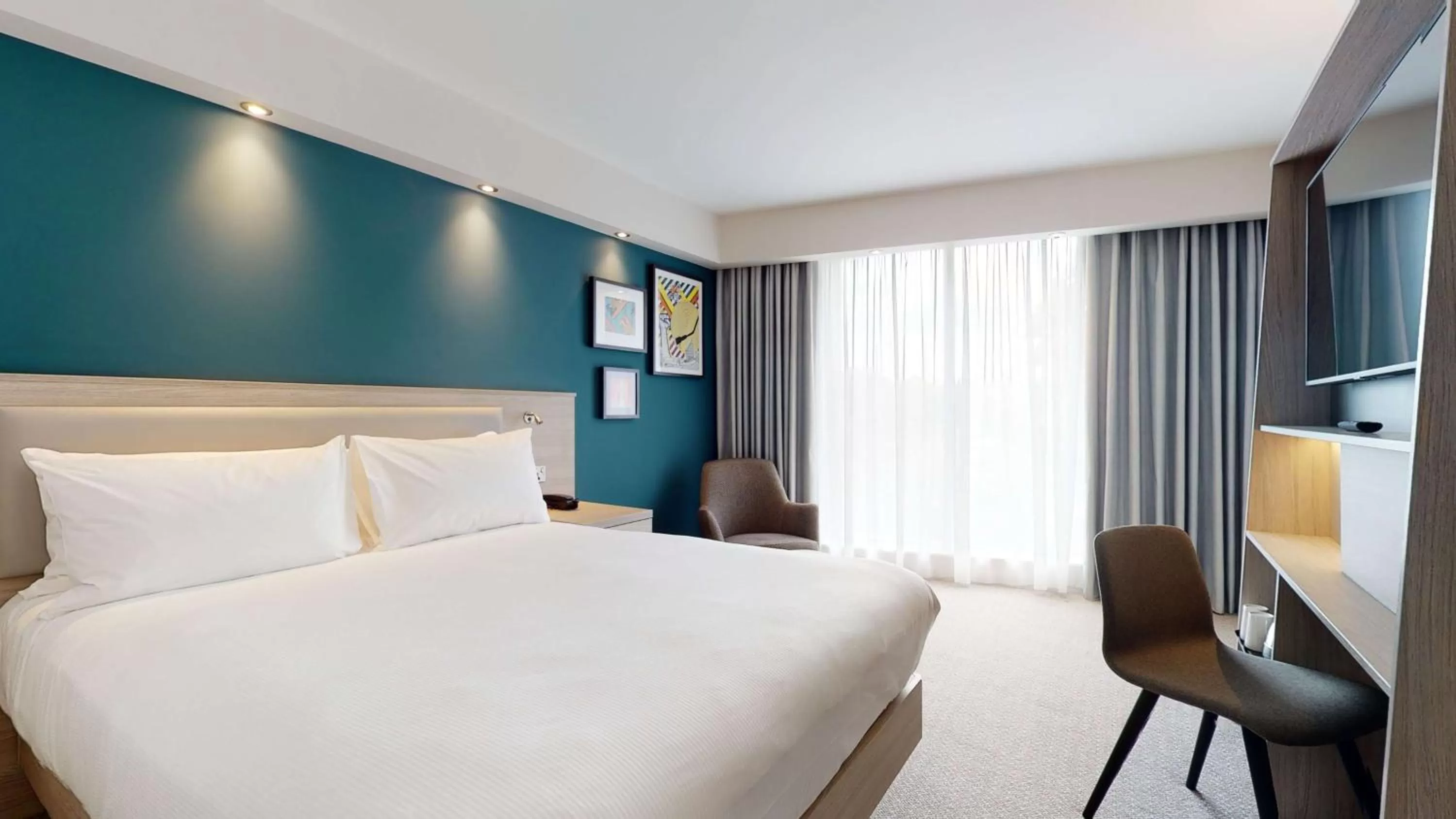 Queen Room in Hampton By Hilton Manchester Northern Quarter