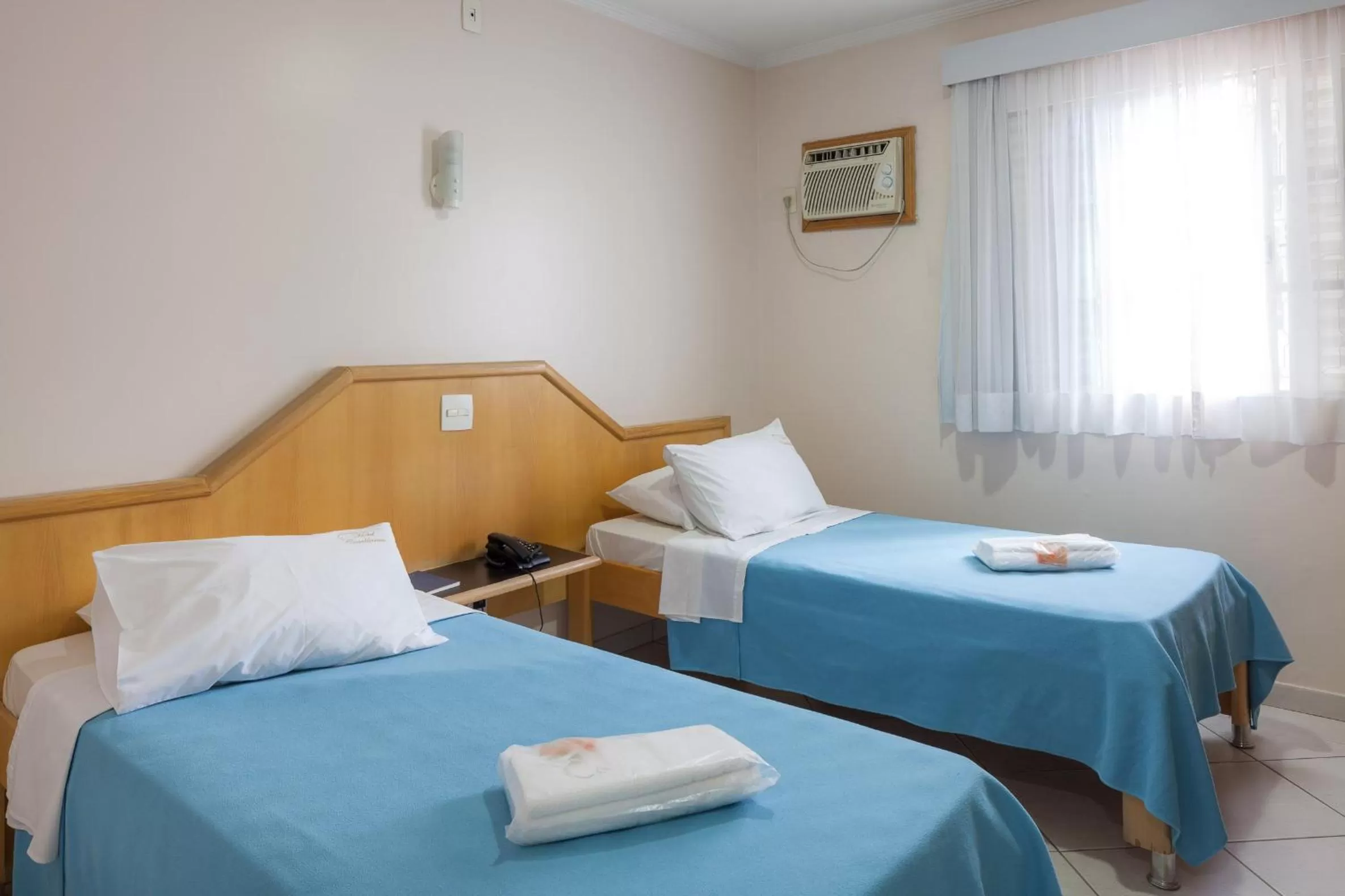 Standard Twin Room in Hotel Casablanca